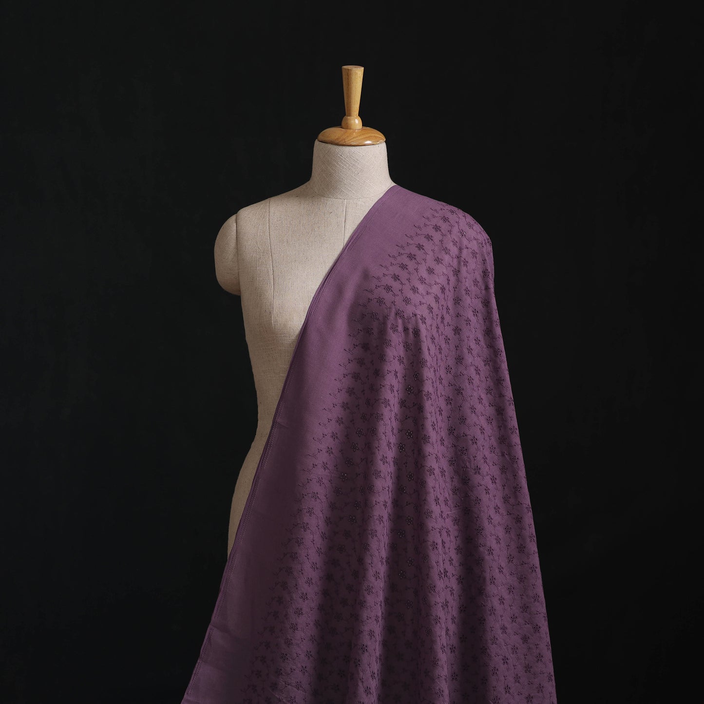 Floral Embroidered Cotton Hakoba Fabric 01