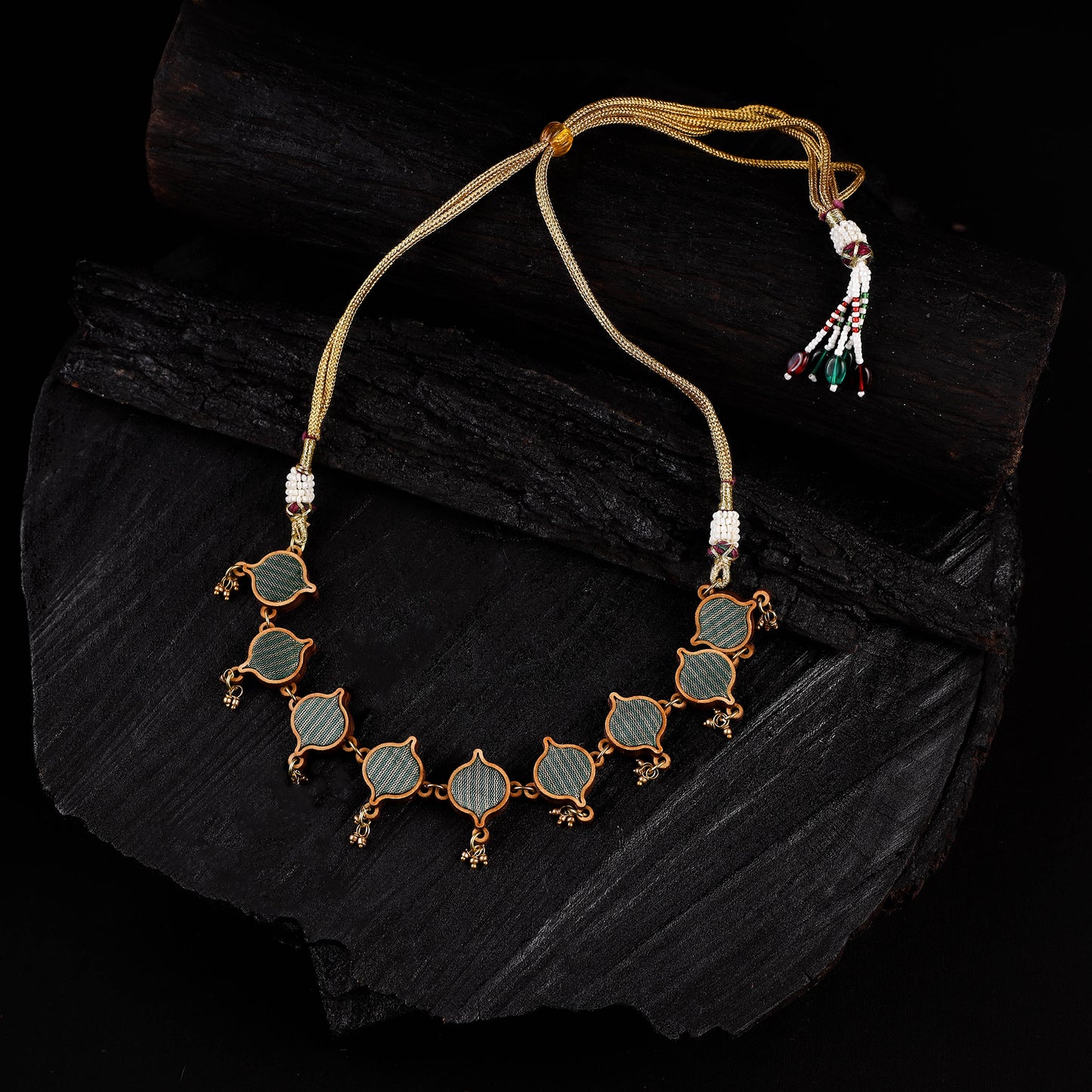 WHE Green Festive Repurposed Brocade Fabric & Wood Choker Necklace 05
