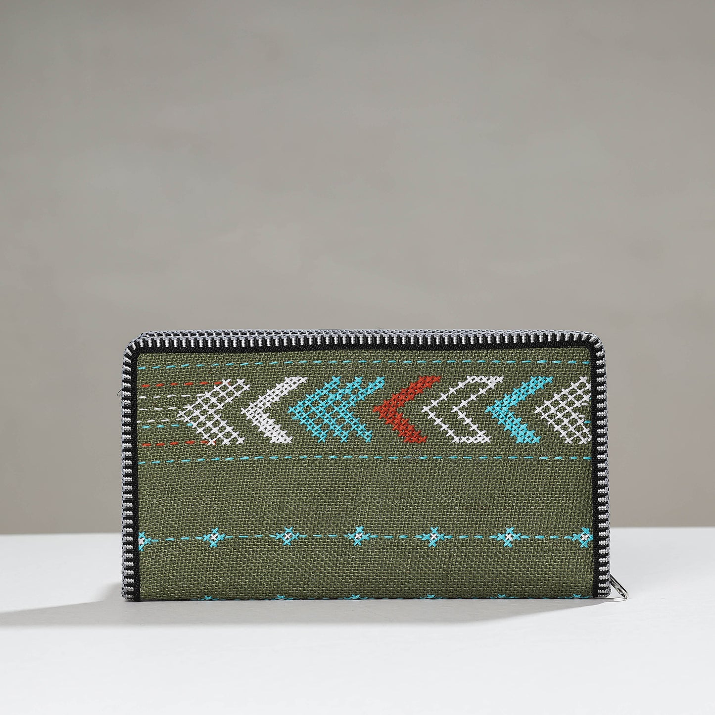 Tribal Hand Embroidered Jute Passport Cover Online at iTokri.com