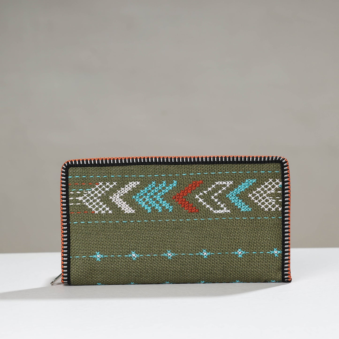 Tribal Hand Embroidered Jute Passport Cover Online at iTokri.com