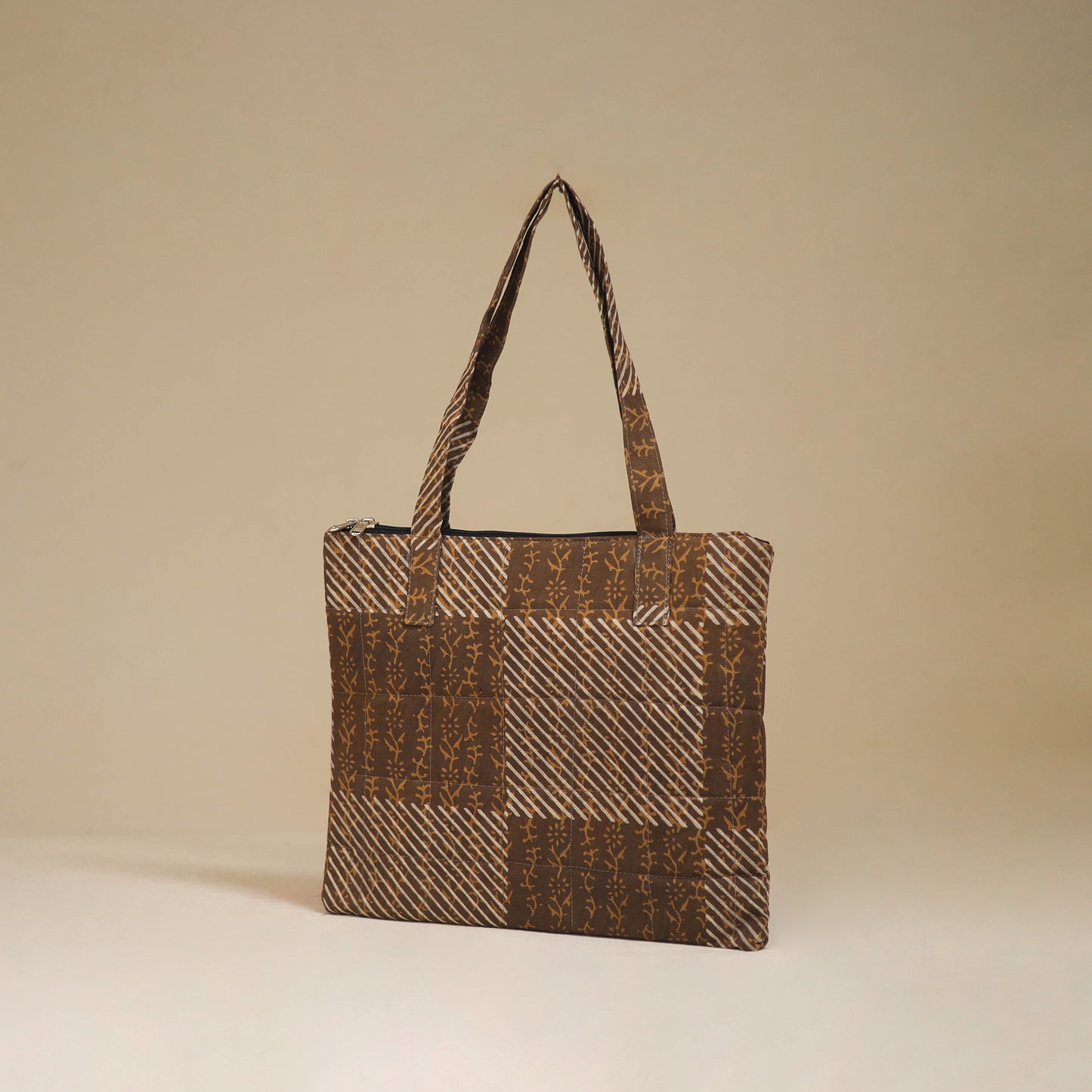 Handcrafted Quilted Handbag 08