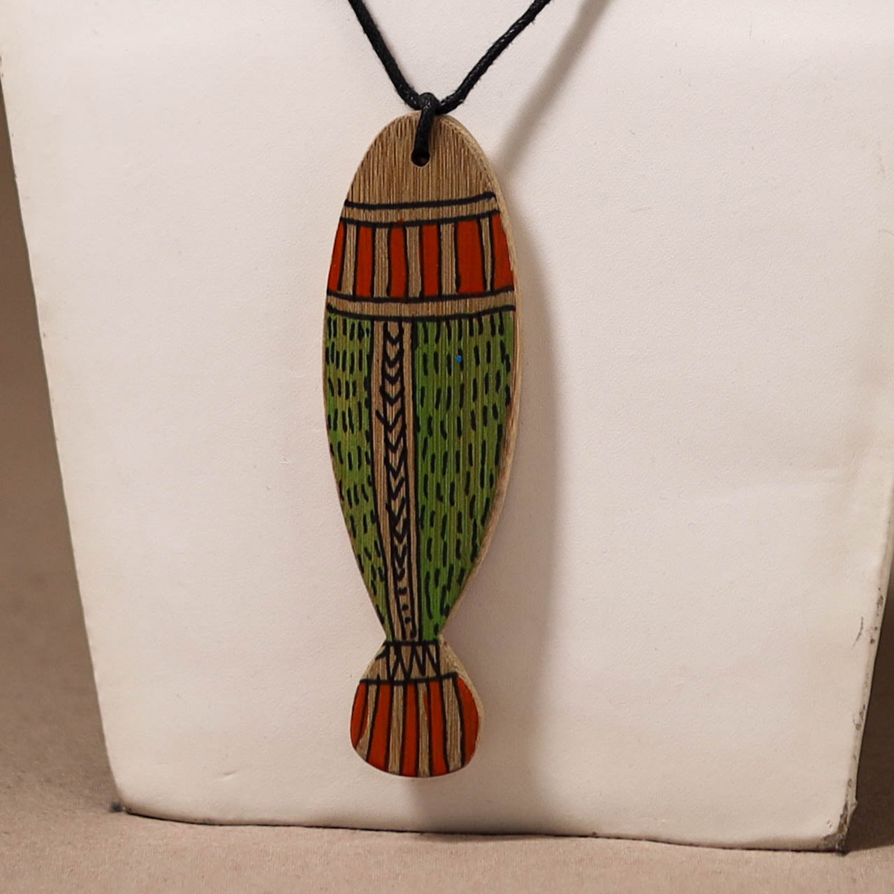 Kerala Mural Handpainted Bamboo Fish Necklace 120