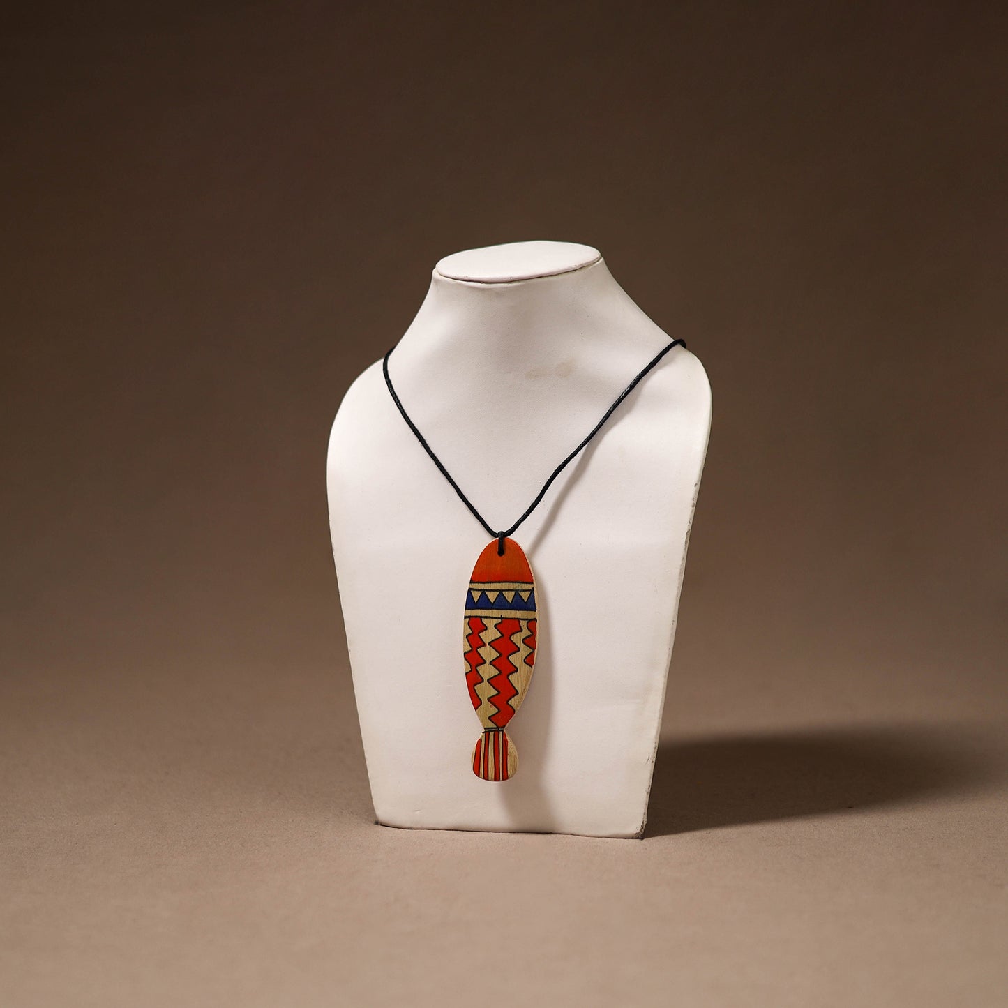 Kerala Mural Handpainted Bamboo Fish Necklace 122