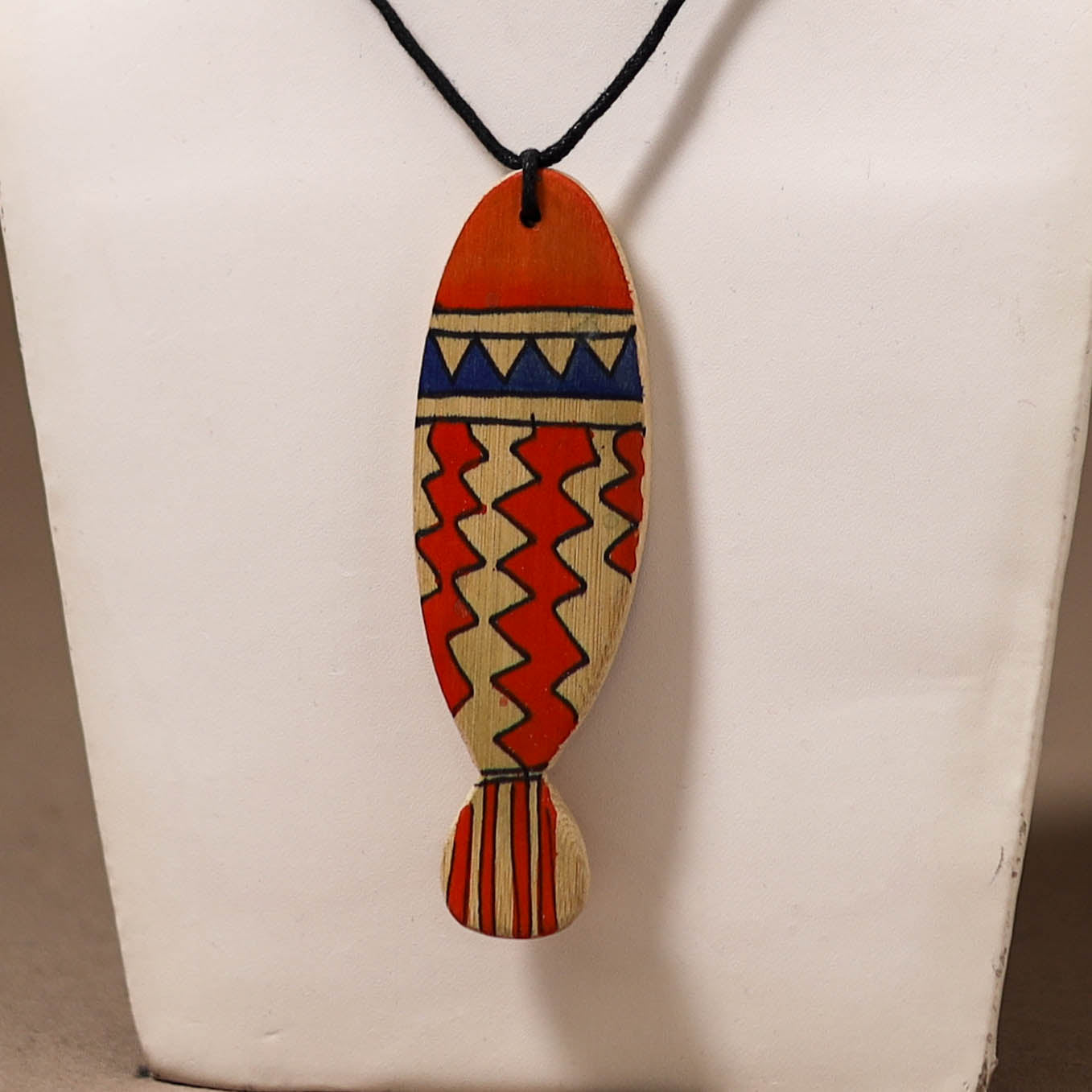 Kerala Mural Handpainted Bamboo Fish Necklace 122