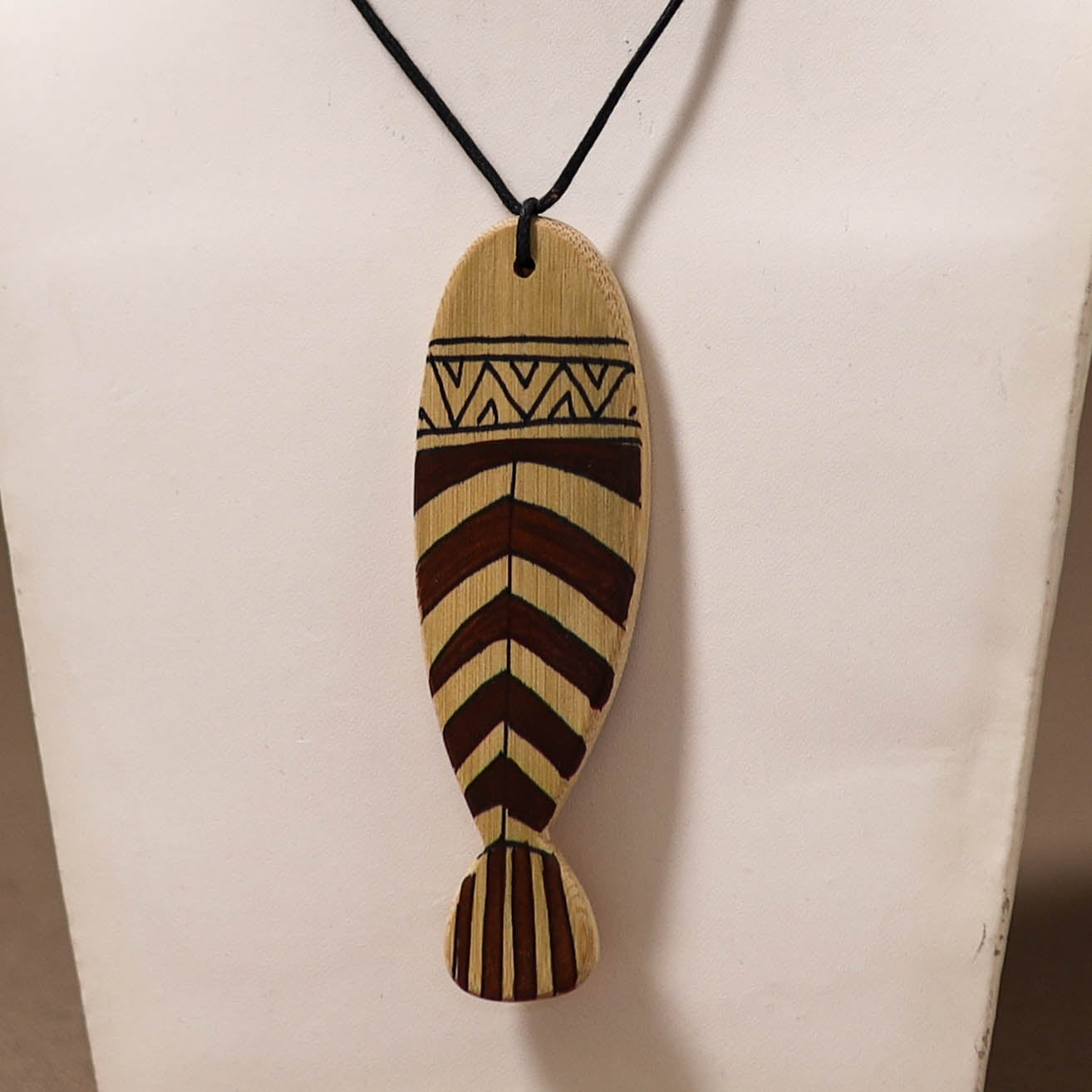Kerala Mural Handpainted Bamboo Fish Necklace 129
