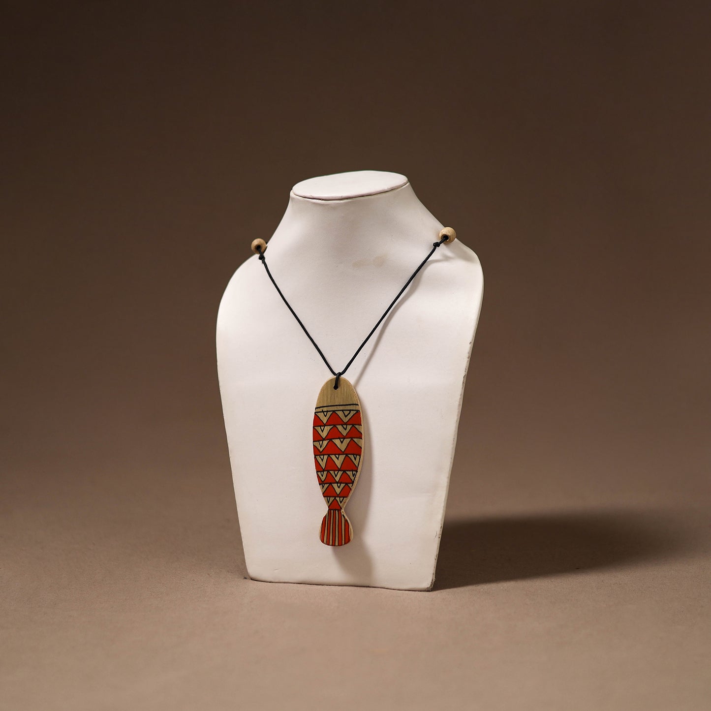 Kerala Mural Handpainted Bamboo Fish Necklace 149