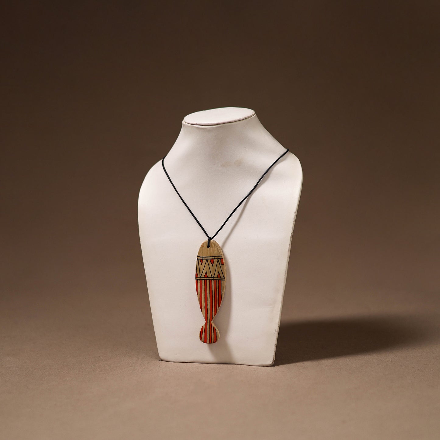 Kerala Mural Handpainted Bamboo Fish Necklace 159