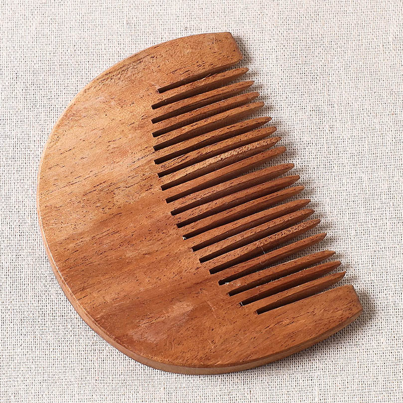 Bijnor Hand Carved Neem Wood Comb (Small)