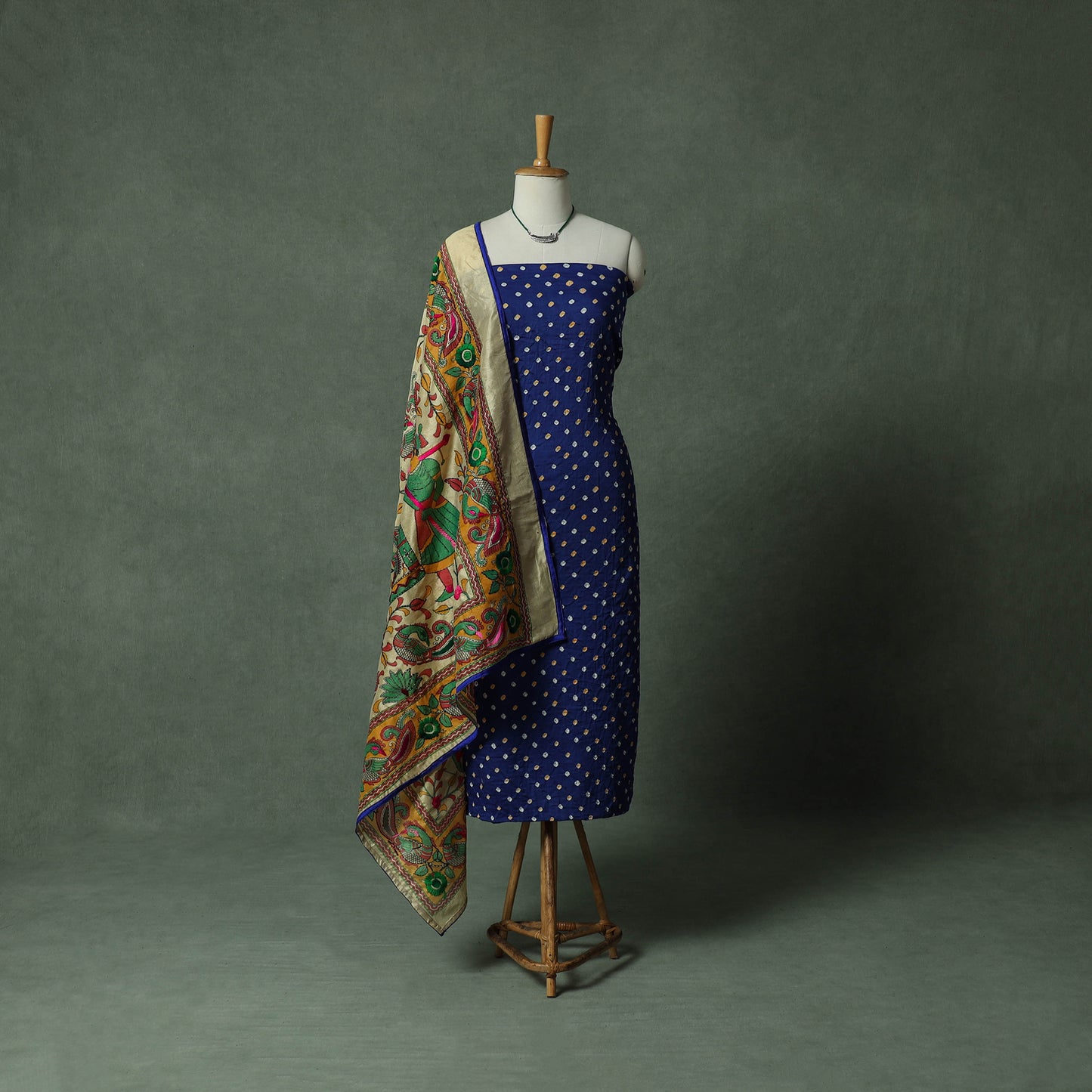 Kutch Bandhani Tie-Dye Cotton 2pc Unstitched Dress Material Kurta Set with Jewellery 02