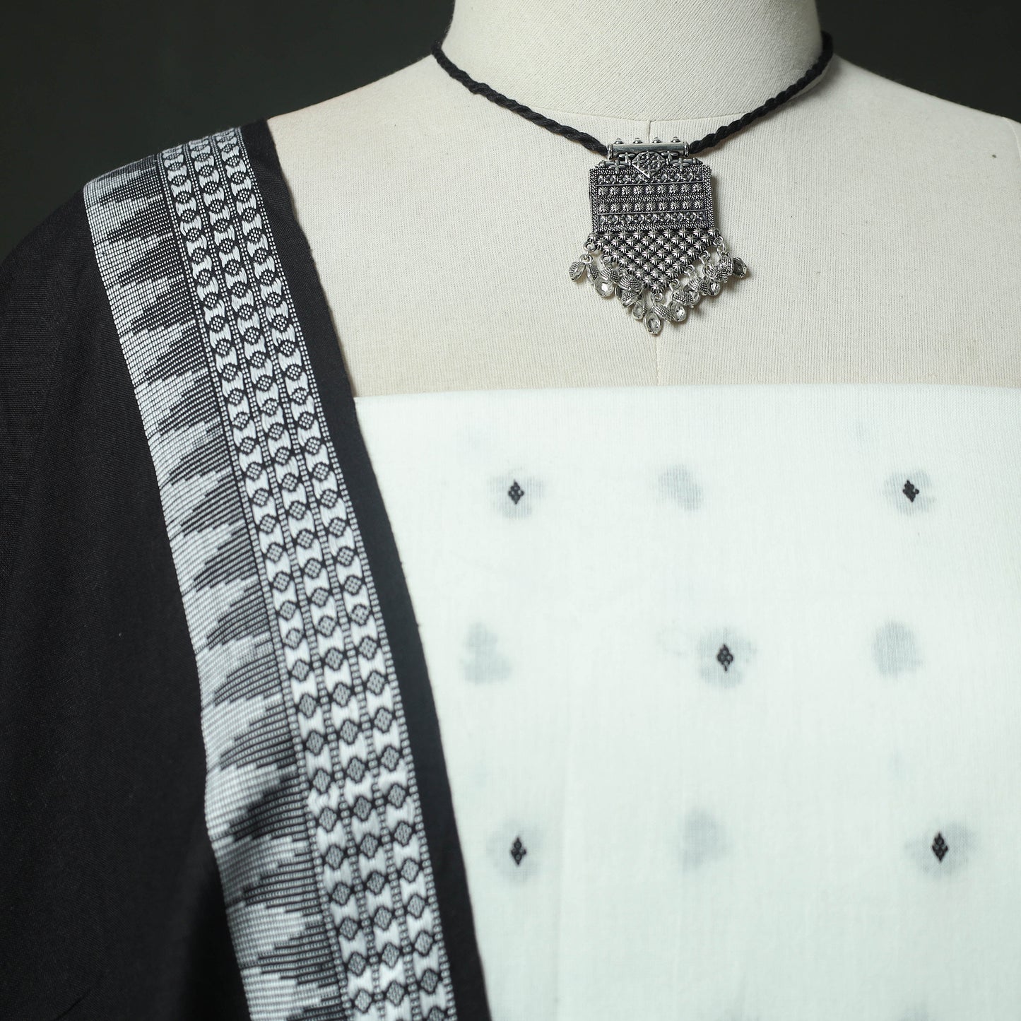 White - Jacquard Woven 2pc Cotton Unstitched Dress Material Kurta Set with Jewellery 07