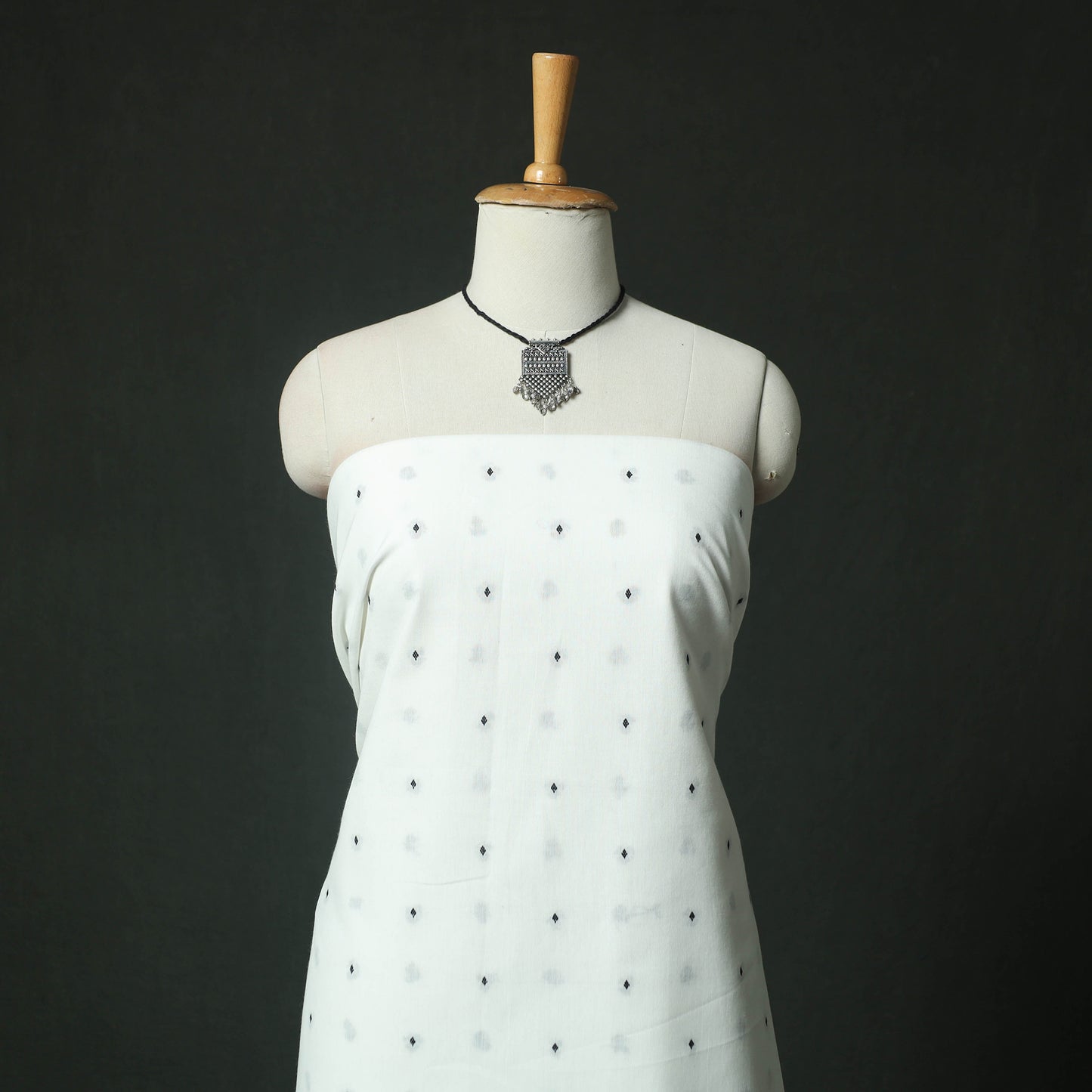 White - Jacquard Woven 2pc Cotton Unstitched Dress Material Kurta Set with Jewellery 07