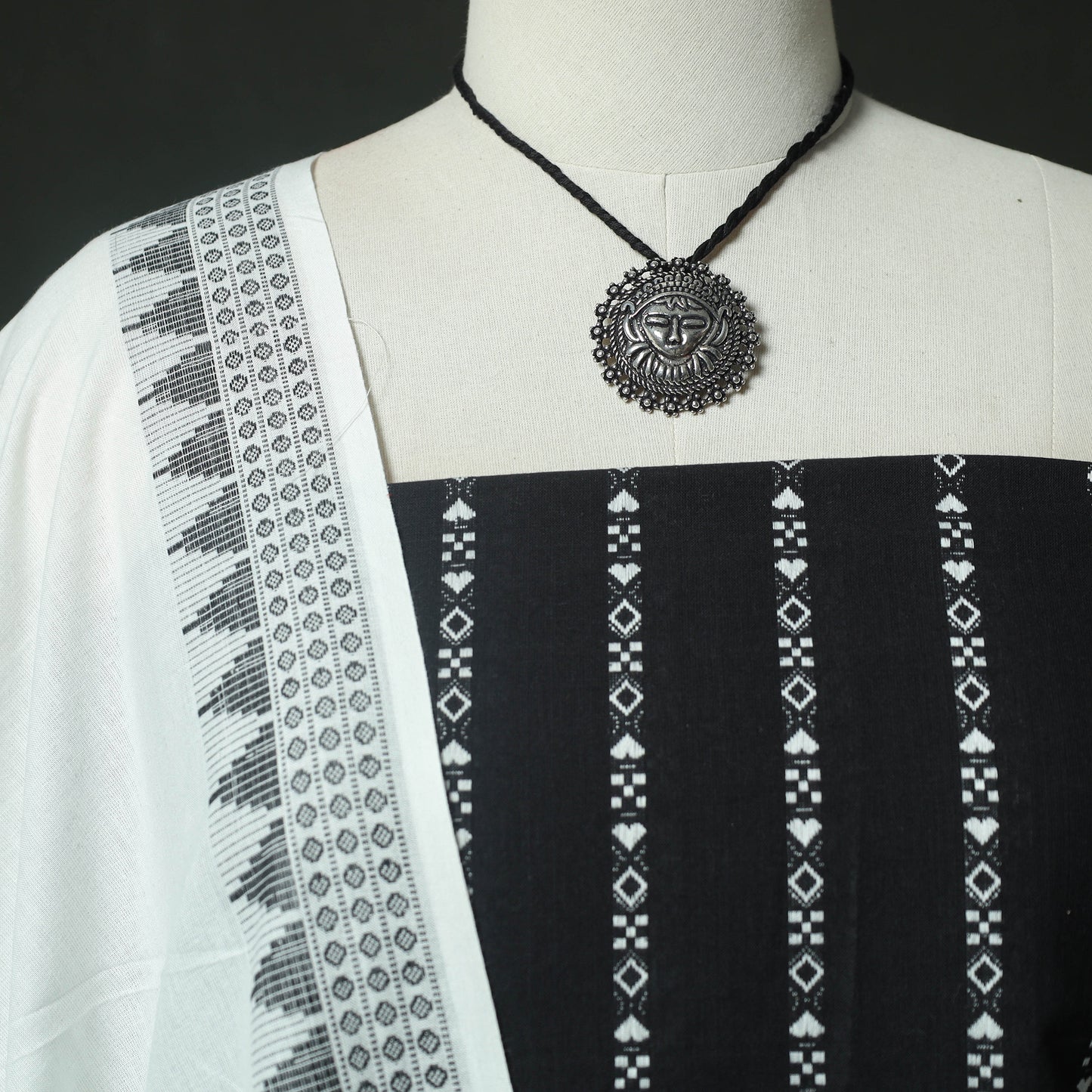 Jacquard Woven 2pc Cotton Unstitched Dress Material Kurta Set with Jewellery 17