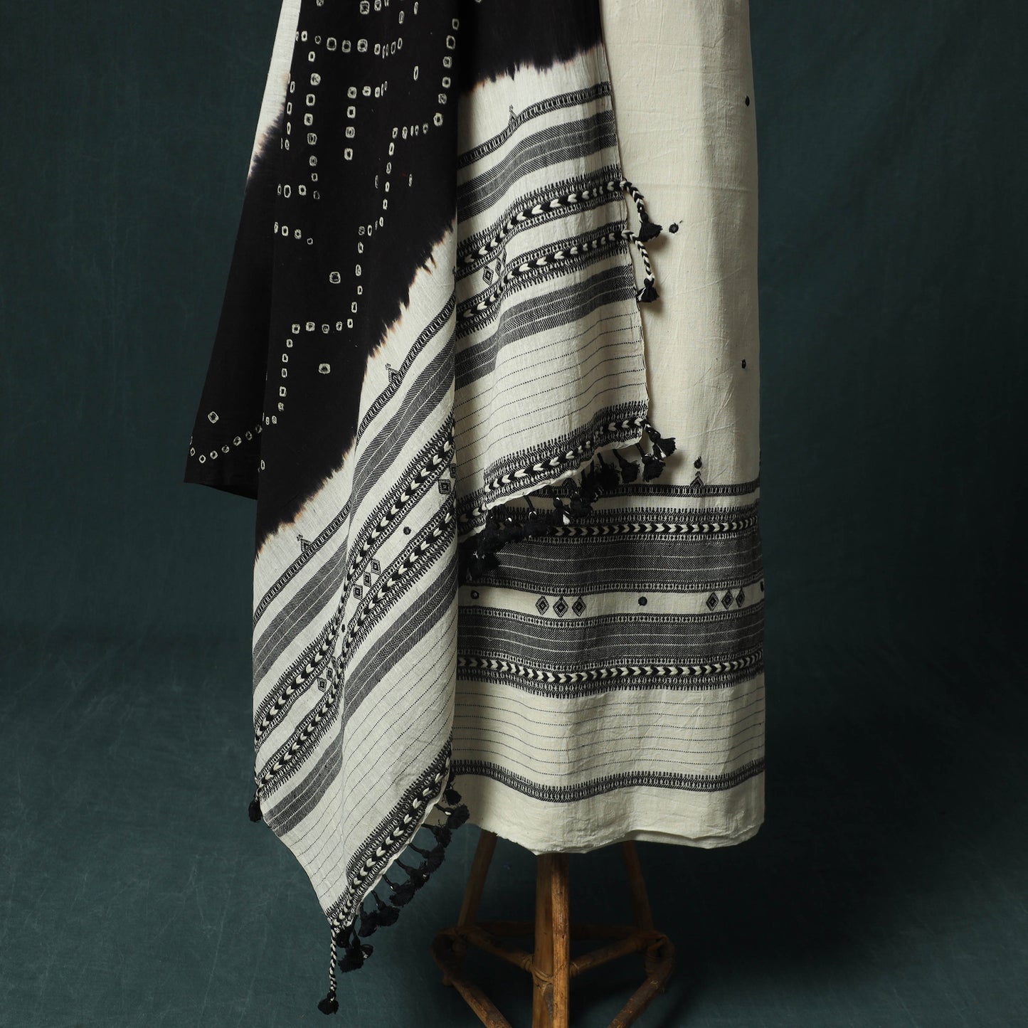 White - Kutch Bhujodi Handloom Kala Cotton Mirror Work 3pc Unstitched Dress Material Suit Set 02