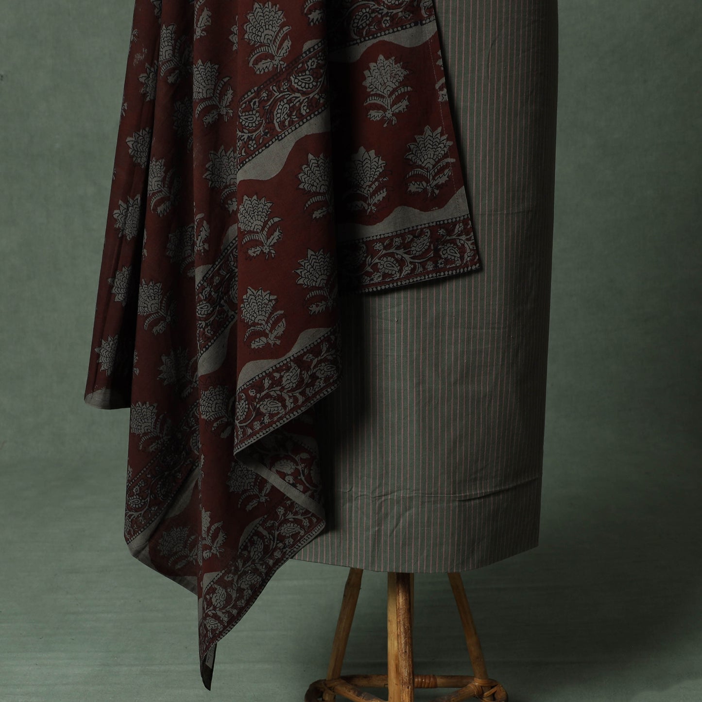 Jacquard Woven Cotton 2pc Unstitched Dress Material Kurta Set with Jewellery 14