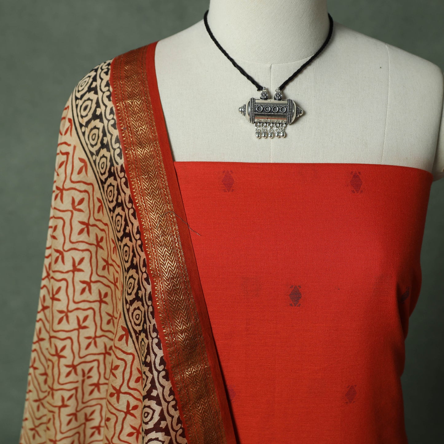 Jacquard Woven Cotton 2pc Unstitched Dress Material Kurta Set with Jewellery 20