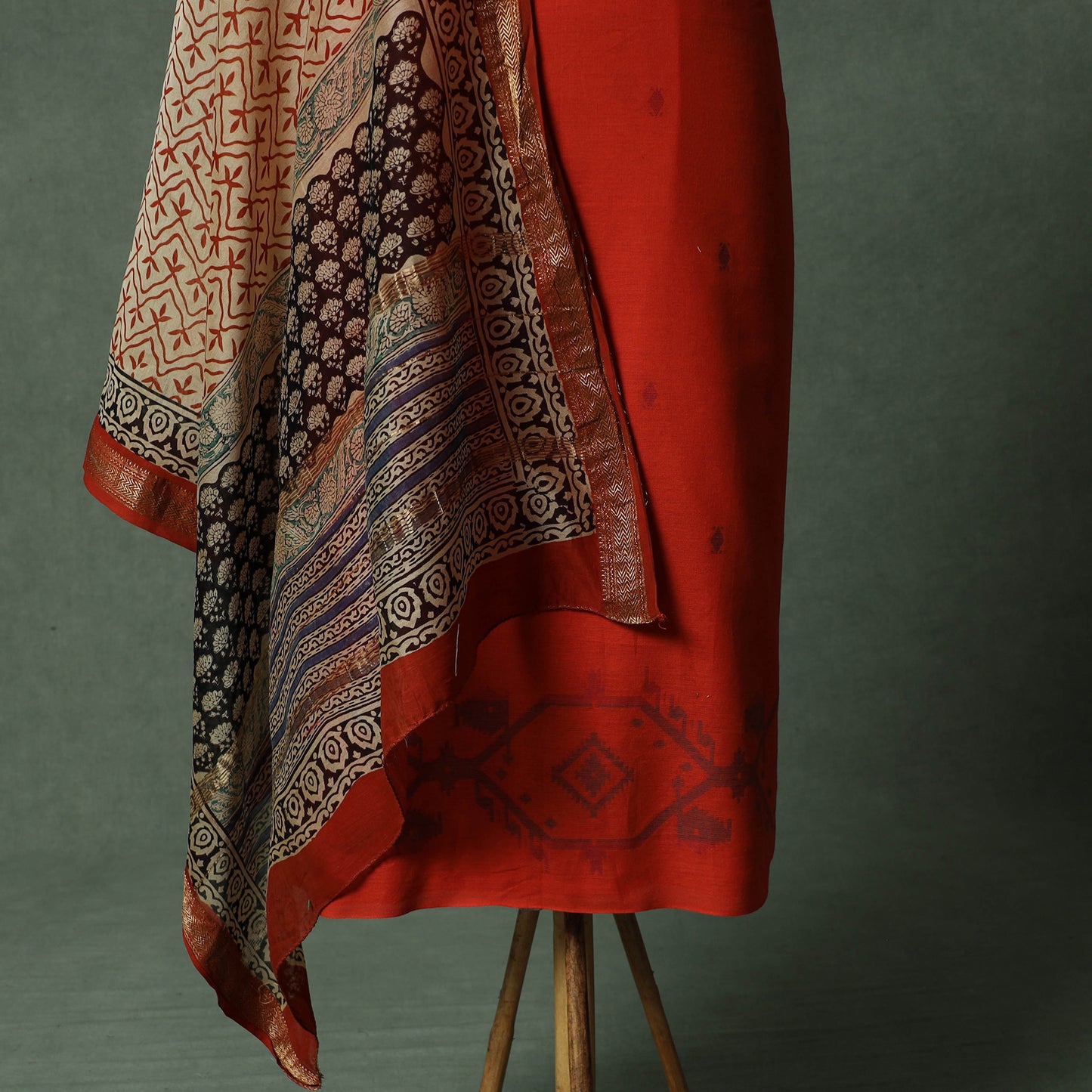 Jacquard Woven Cotton 2pc Unstitched Dress Material Kurta Set with Jewellery 20
