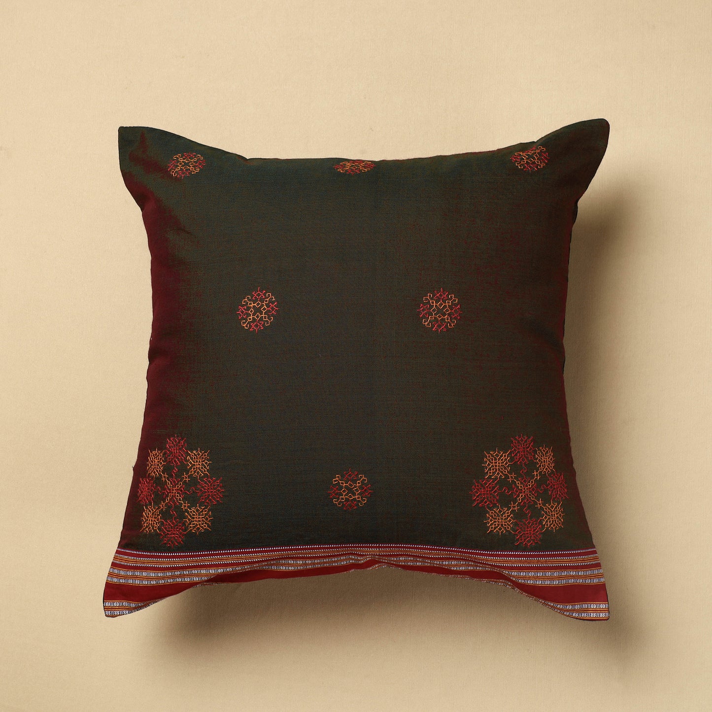 embroidery cotton cushion cover