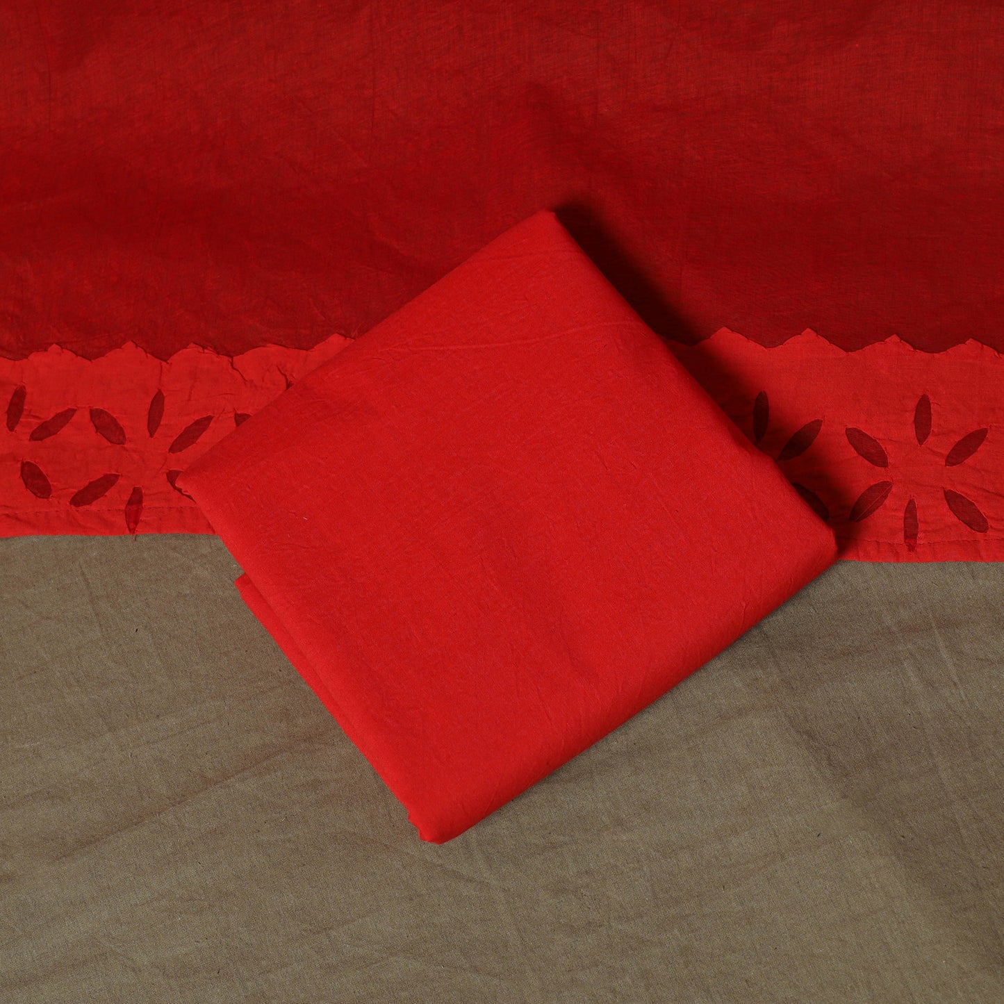 Red - Barmer Applique Cutwork Cotton 3pc Unstitched Dress Material Suit Set 01