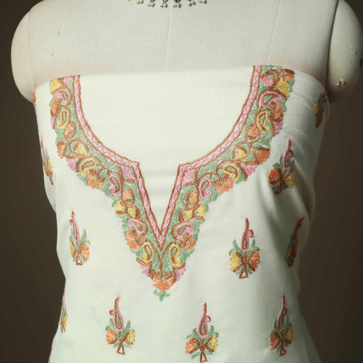 White - Aari Hand Embroidery Cotton 2pc Unstitched Dress Material Kurta Set 19