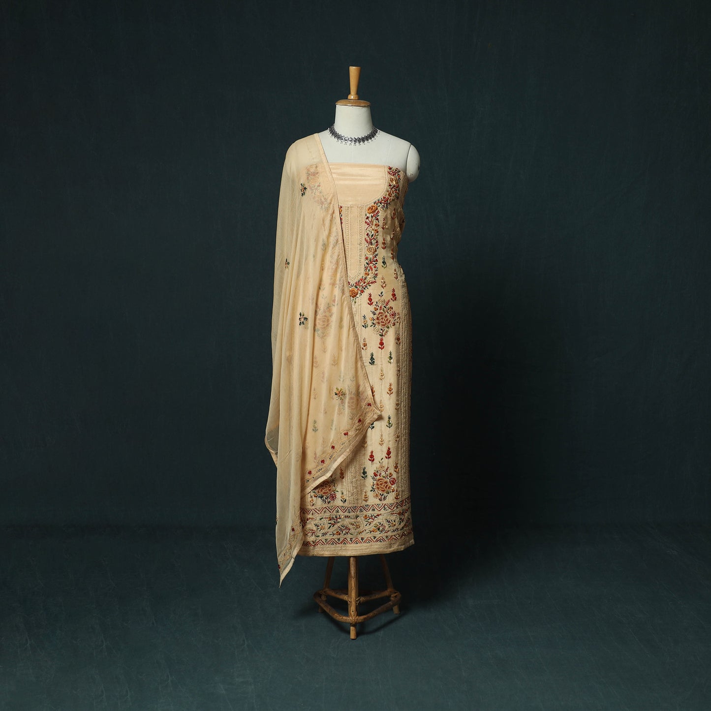 Beige Hand Embroidered Muslin 3pc Unstitched Dress Material 01