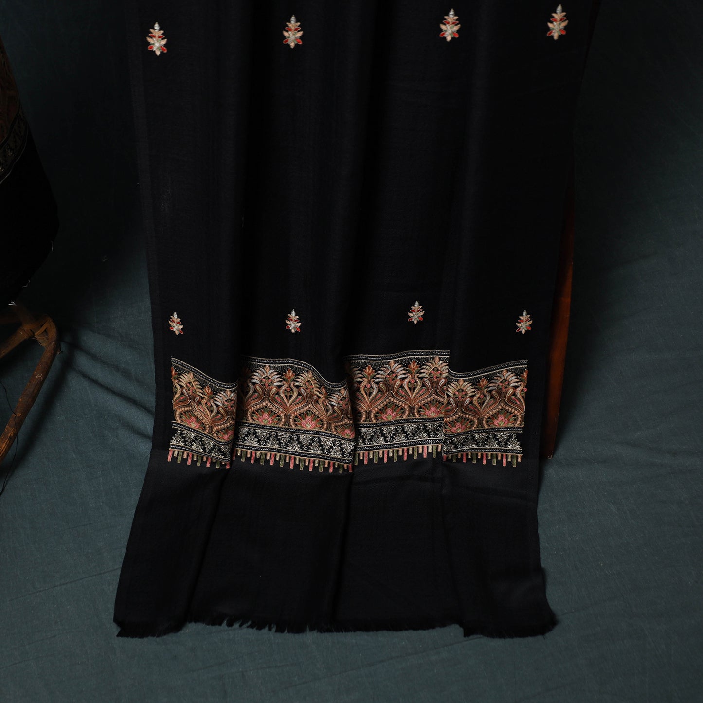 3pc Heavy Chain Stitch Embroidered Wool Unstitched Dress Material Suit Set 39