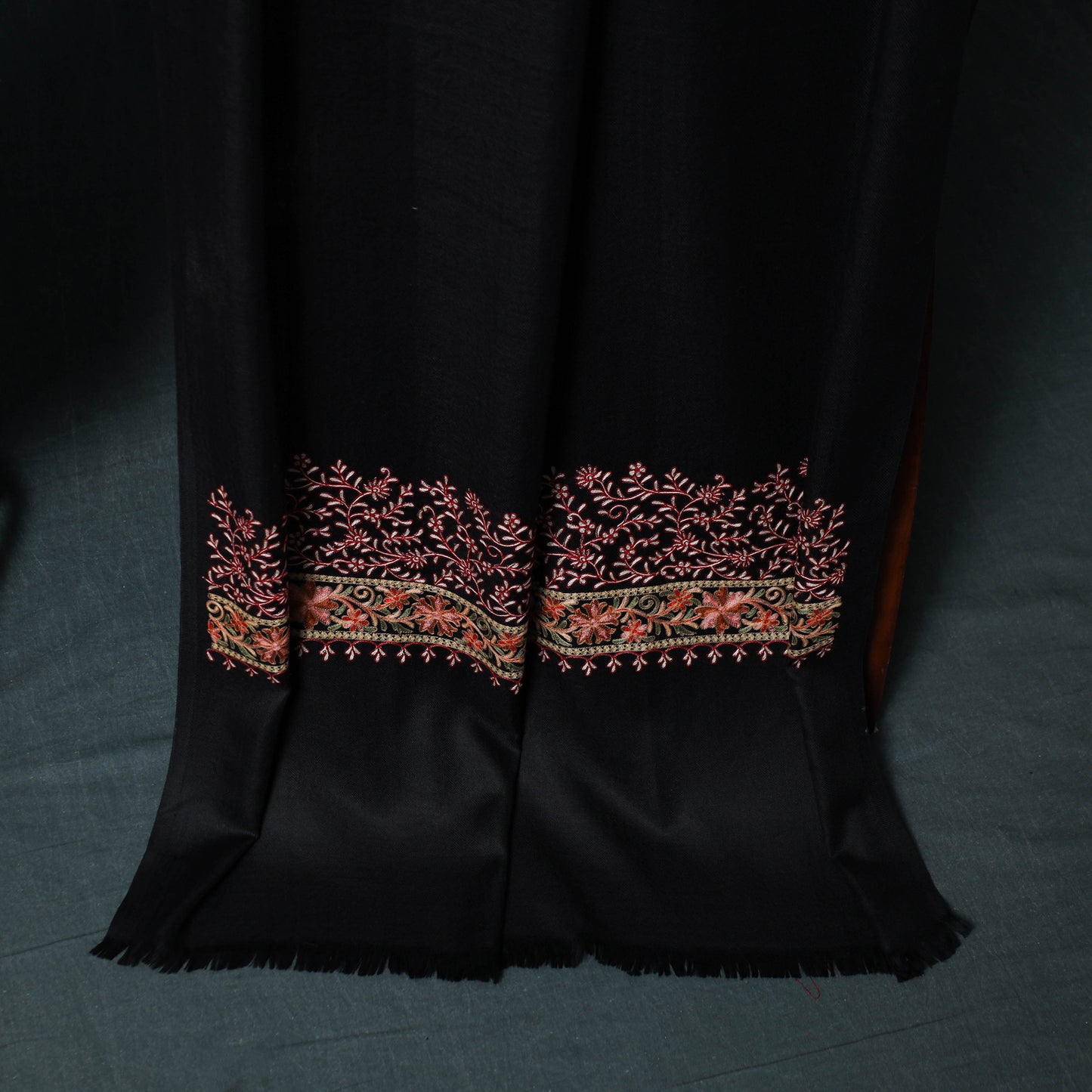 3pc Heavy Chain Stitch Embroidered Wool Unstitched Dress Material Suit Set 85
