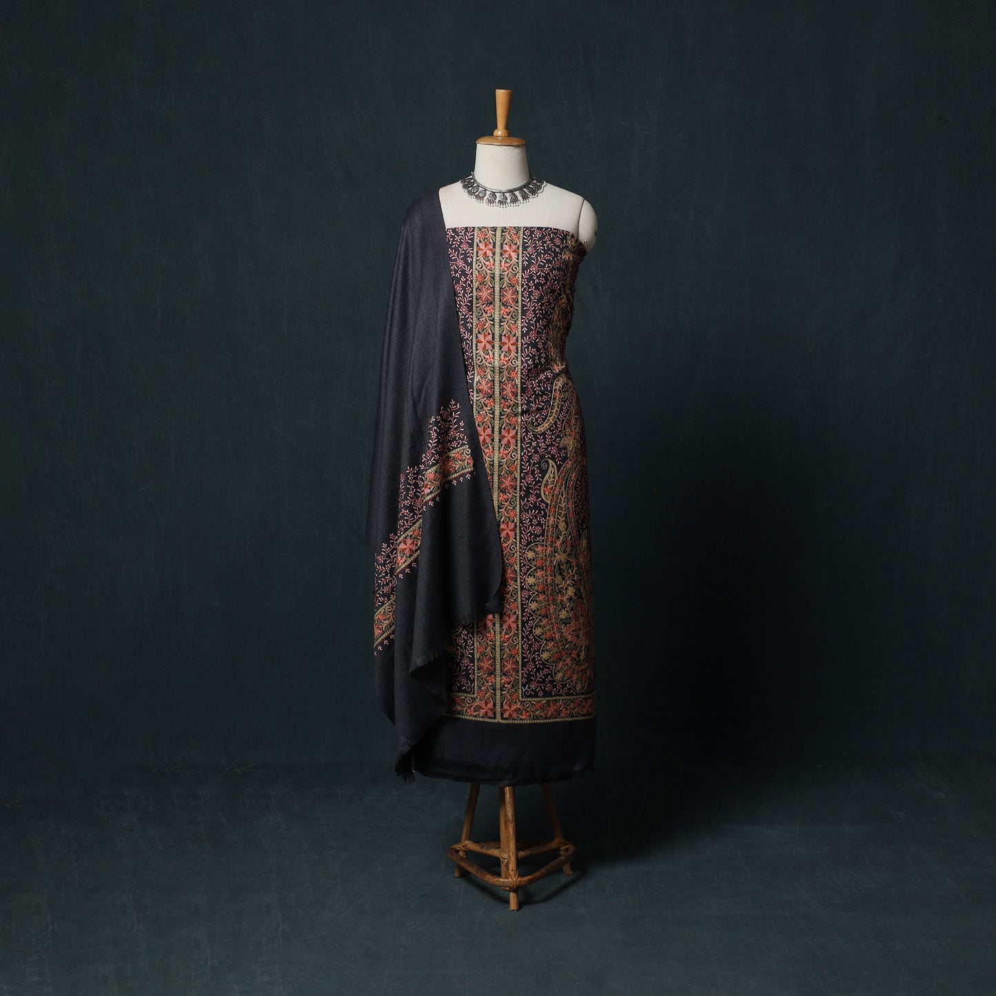 3pc Heavy Chain Stitch Embroidered Wool Unstitched Dress Material Suit Set 89