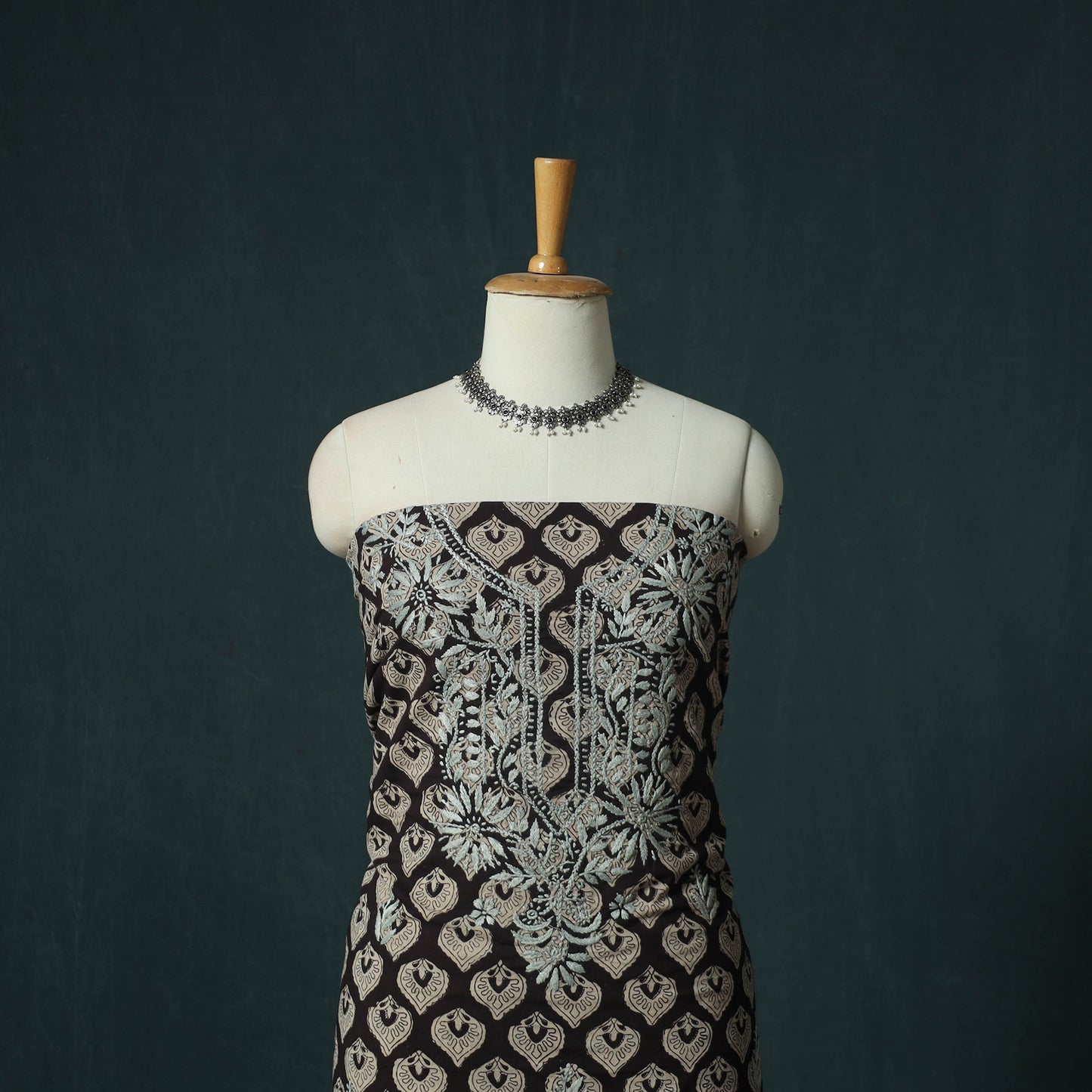 Lucknowi Chikankari Hand Embroidered Bagru Cotton Unstitched Kurta Material (2.5M) 01
