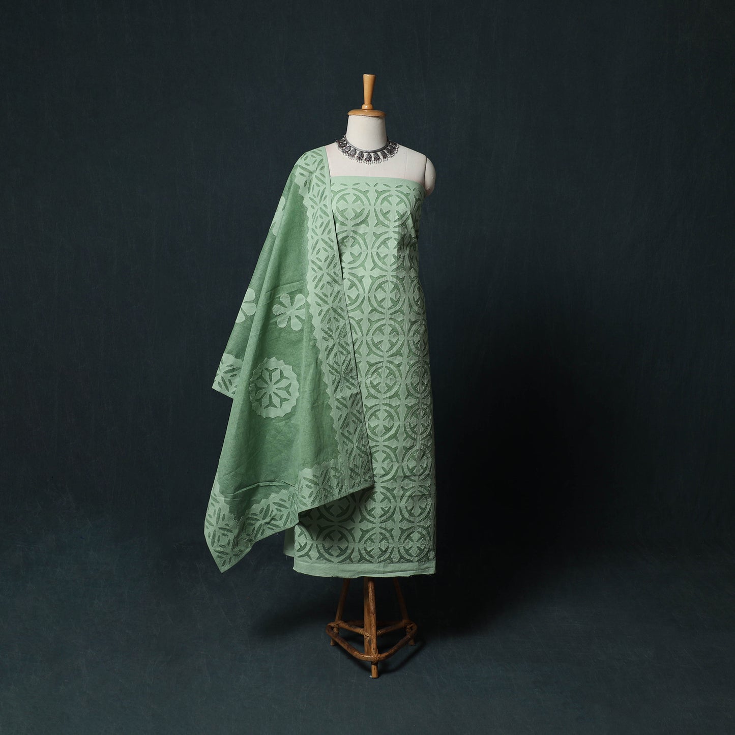 Barmer Applique Cutwork Cotton 3pc Unstitched Dress Material Suit Set 06