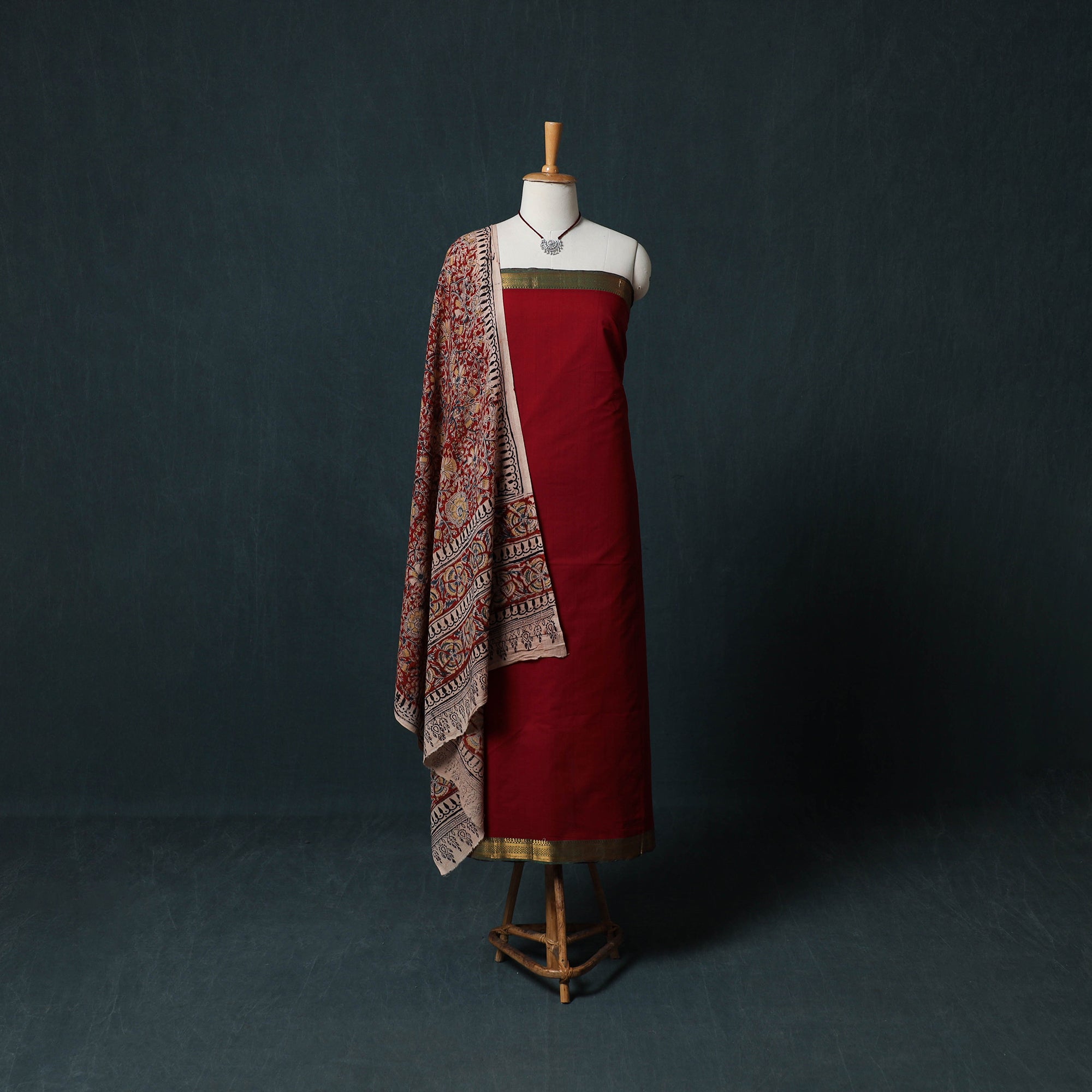Red Mangalagiri Handwoven 2pc Cotton Unstitched Dress Material Kurta Set with Jewellery