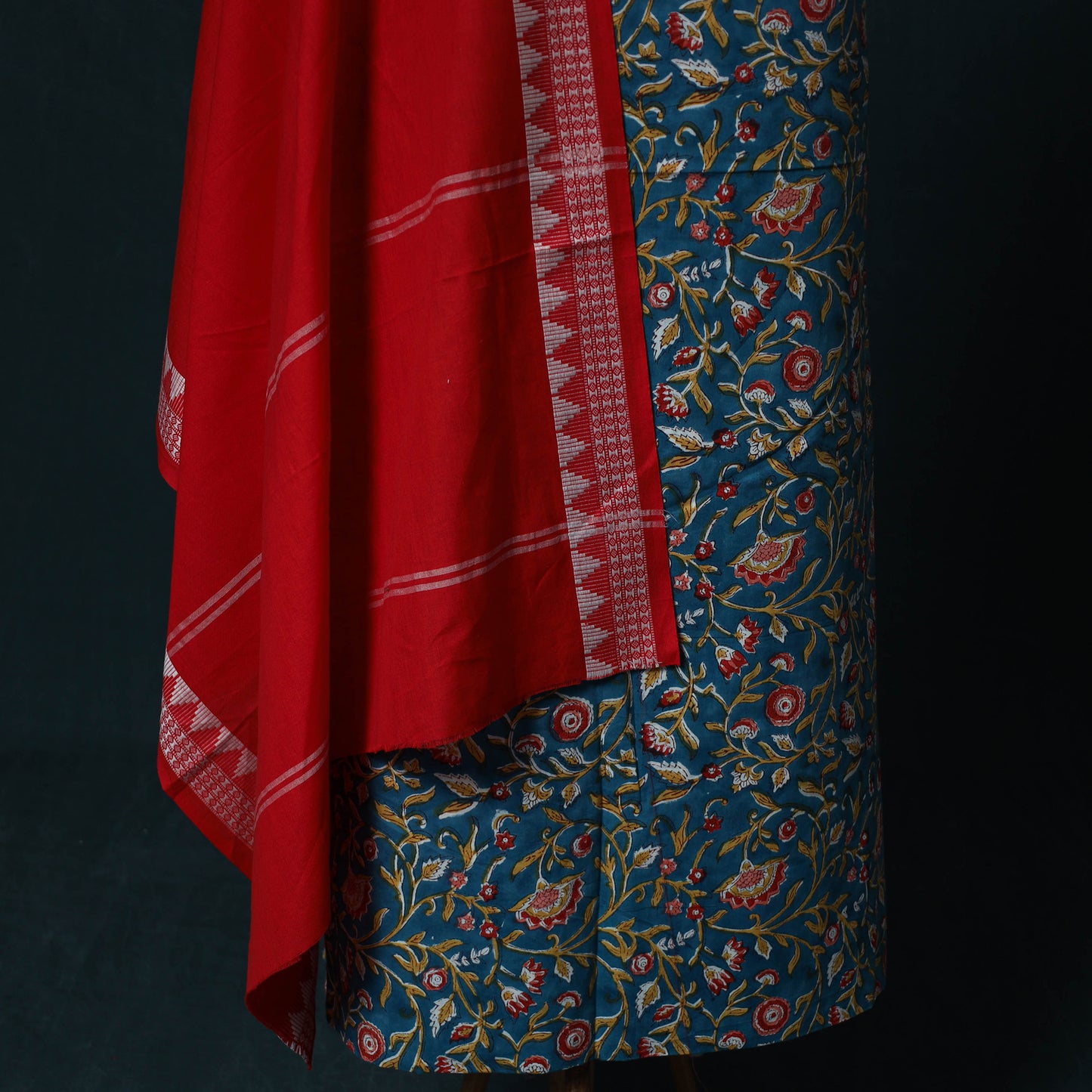 Hand Embroidered Sanganeri Block Print Cotton 2pc Unstitched Dress Material Kurta Set with Jewellery Set 13