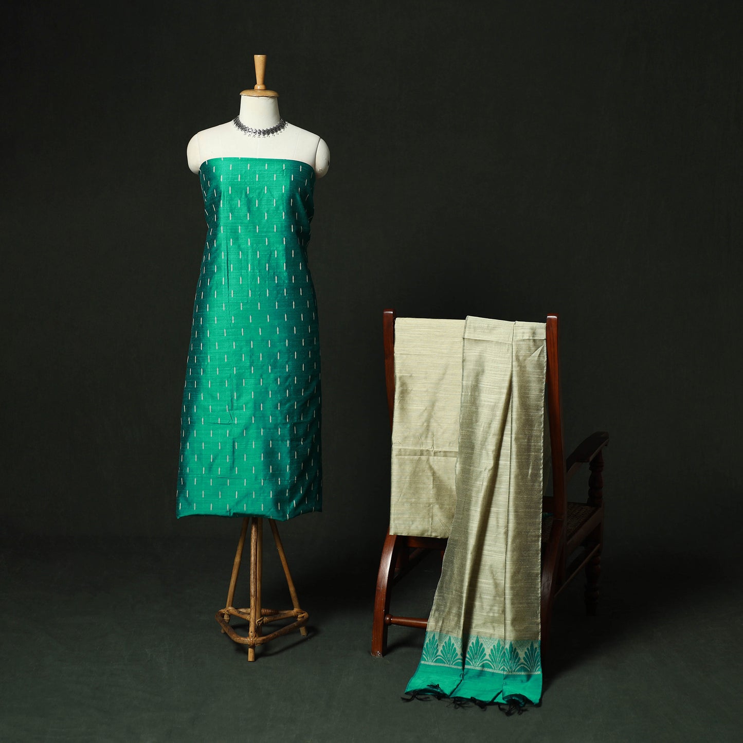 Green - Mangalagiri Silk Cotton Thread Work 3pc Unstitched Dress Material Suit Set 36