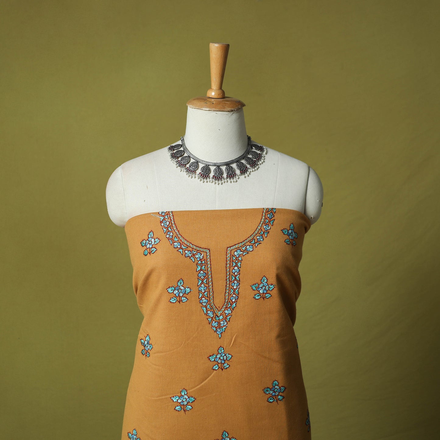 Hand Embroidered Cotton Kashida 2pc Unstitched Dress Material Kurta Set 09