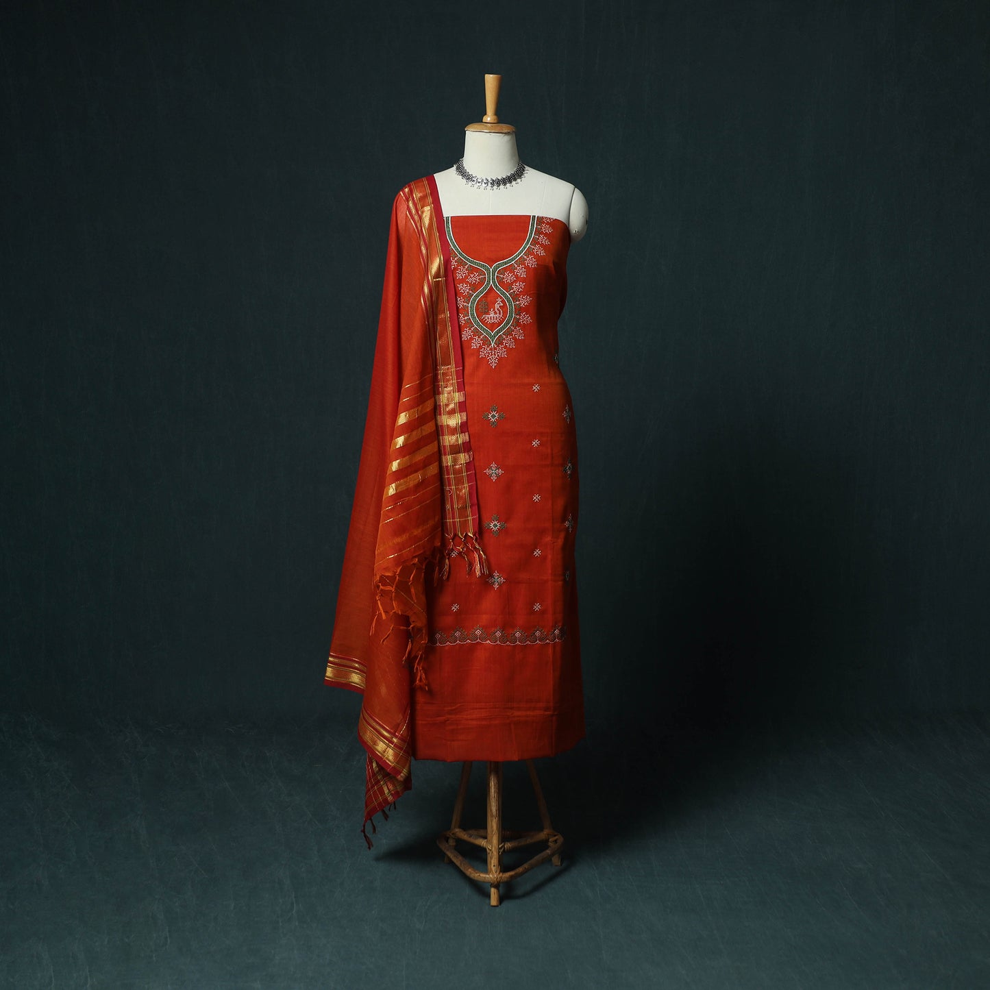 Red - Ilkal Kasuti Embroidery Cotton 3pc Unstitched Dress Material Suit Set 01
