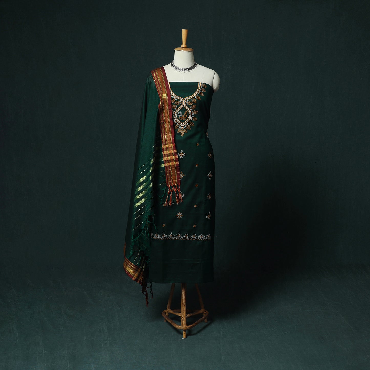 Ilkal Kasuti Embroidery Cotton 3pc Unstitched Dress Material Suit Set 29