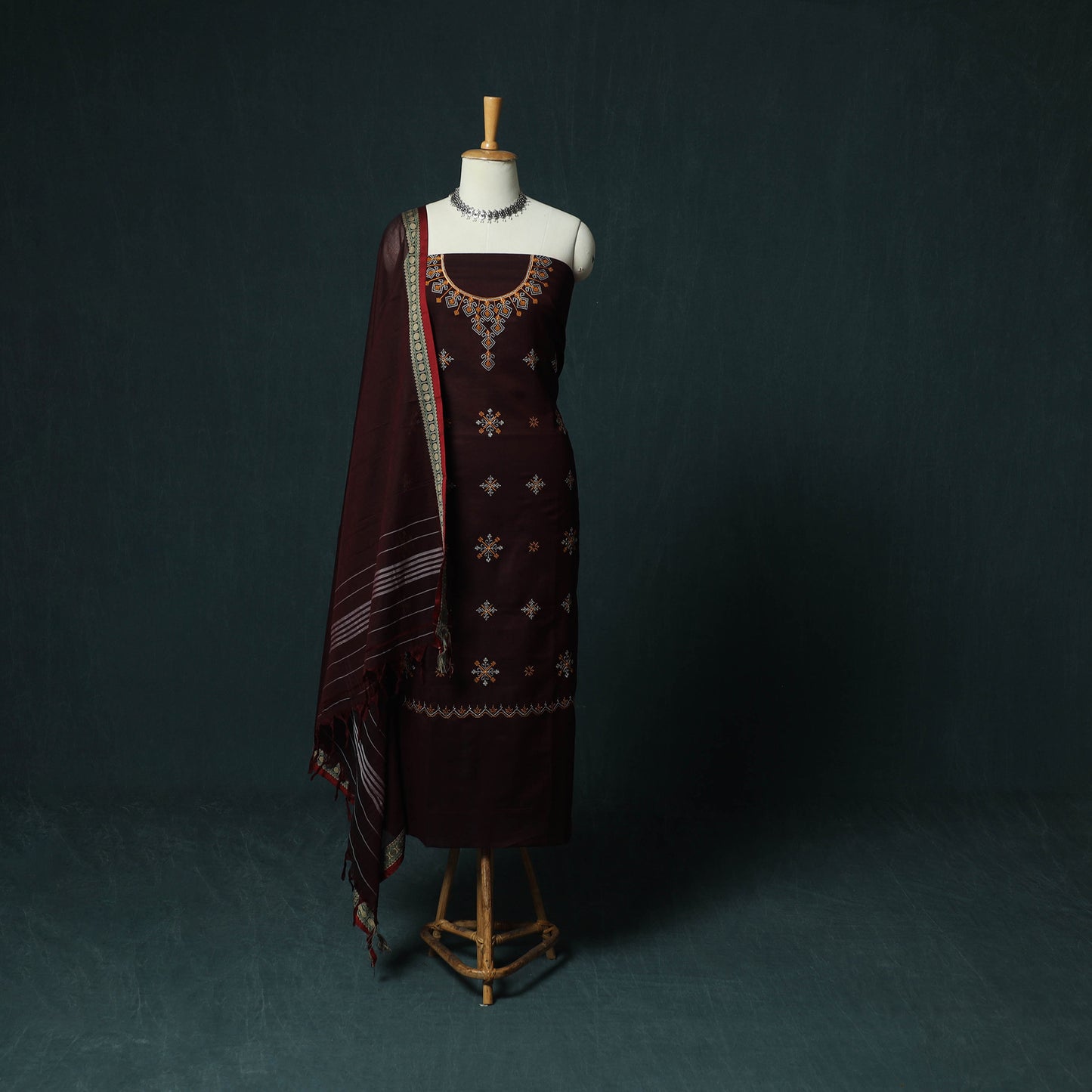 Ilkal Kasuti Embroidery Cotton 3pc Unstitched Dress Material Suit Set 33
