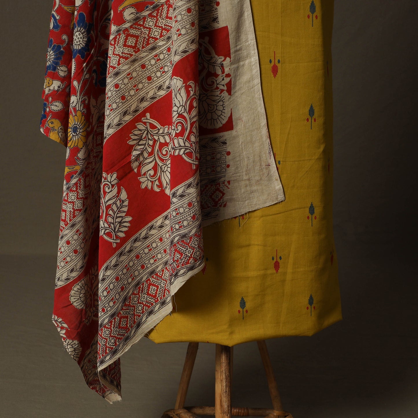 Jacquard Woven Cotton 2pc Unstitched Dress Material Kurta Set with Jewellery 01