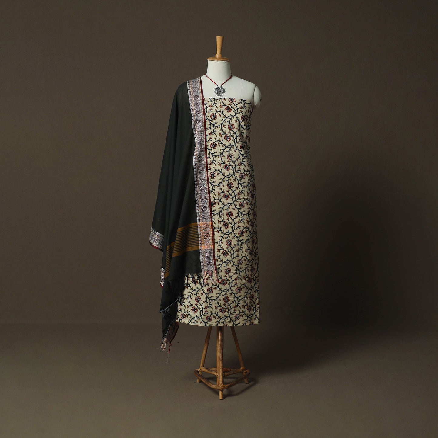 Kalamkari Hand Block Print Cotton 2pc Unstitched Dress Material Kurta Set with Jewellery 02