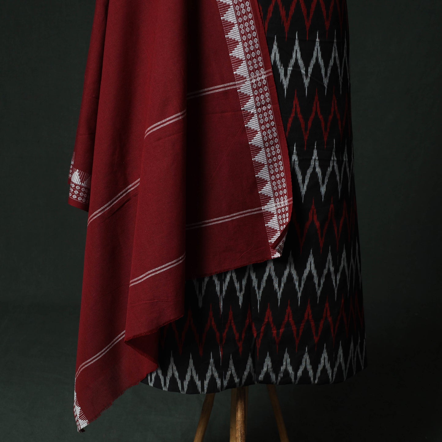 Pochampally Ikat Woven 2pc Cotton Unstitched Dress Material Kurta Set with Jewellery 10