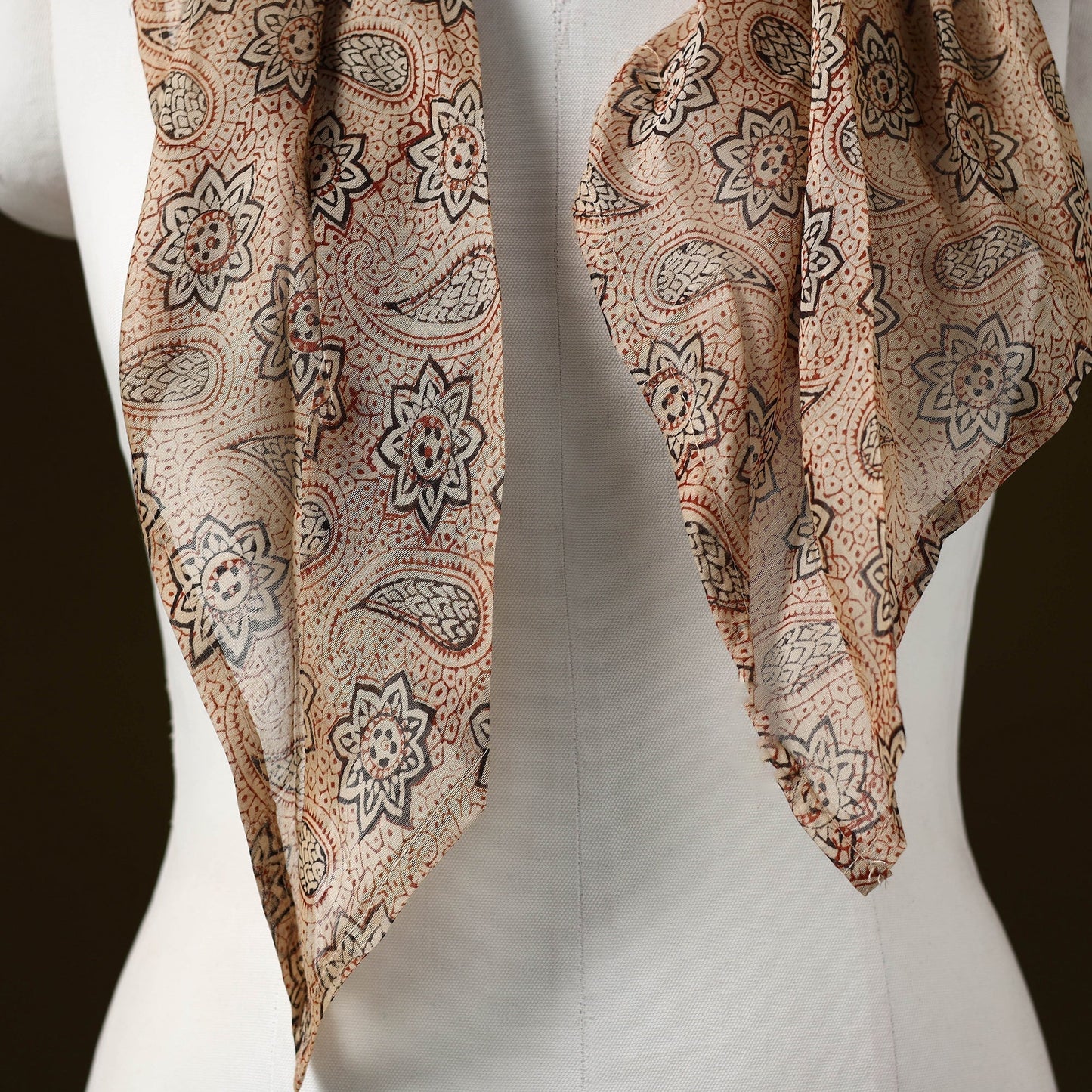 Kalamkari chanderi silk pendant necklace scarf 16