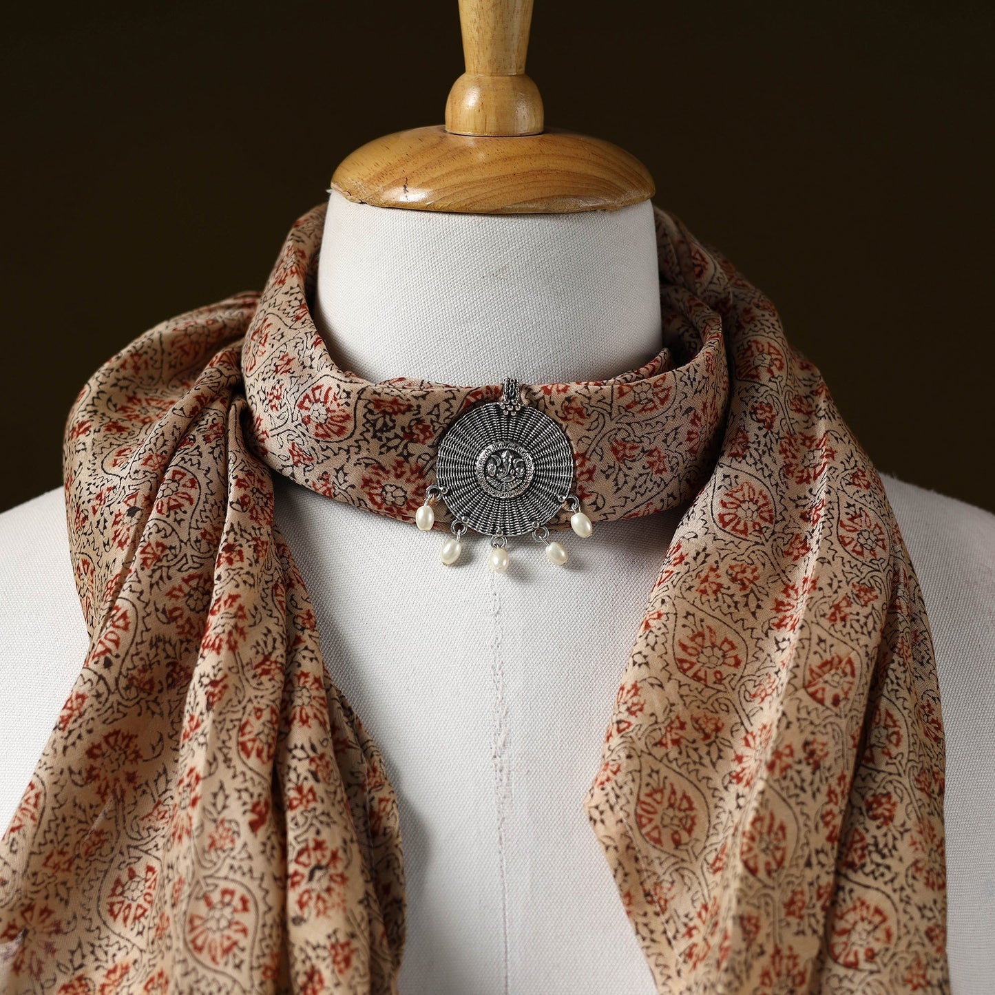 Kalamkari chanderi silk pendant necklace scarf 05