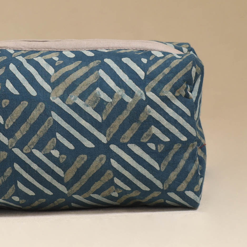 Handcrafted fabric toiletry bag 26
