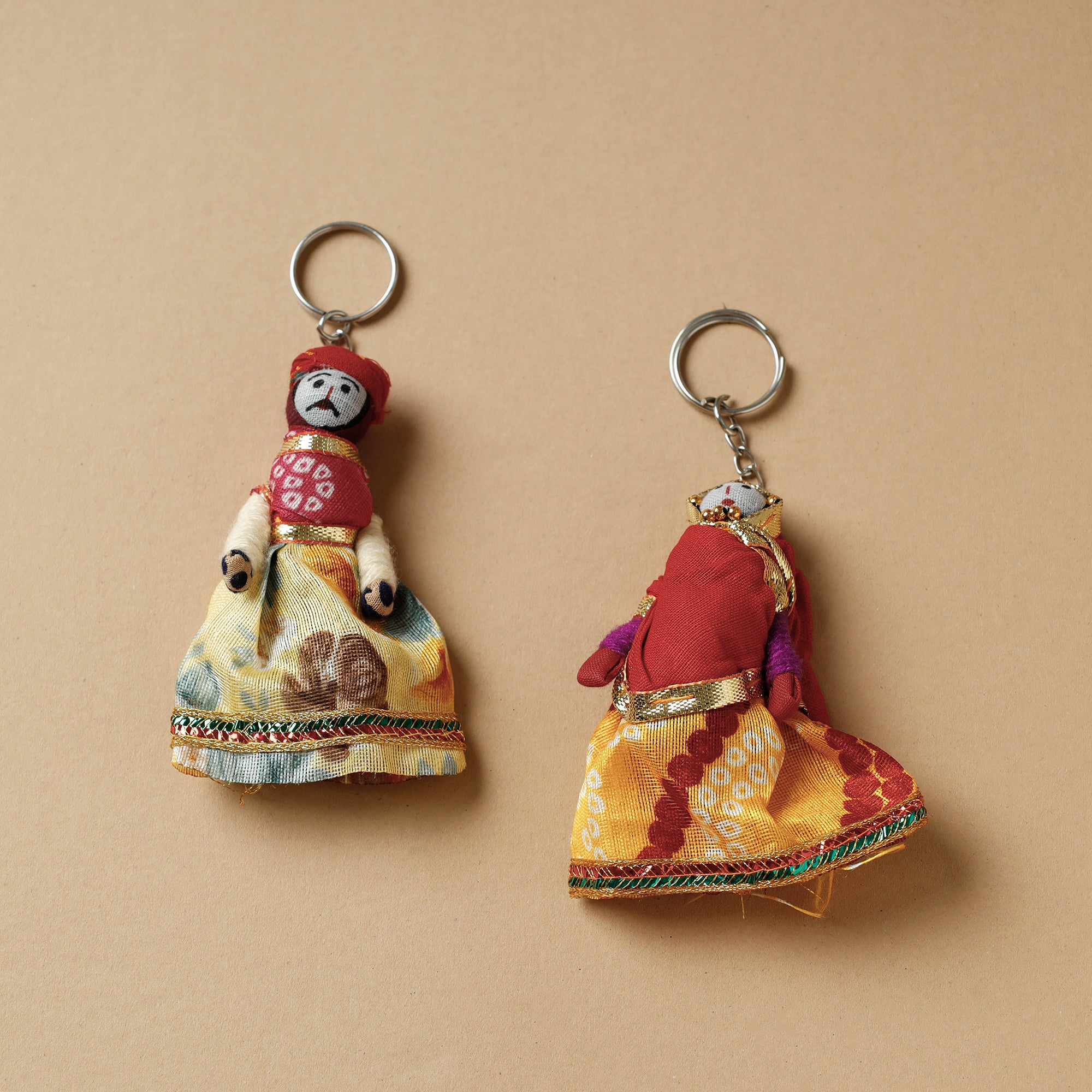 Rajasthani Puppet Couple Handmade Magnet (Set of 2) 85