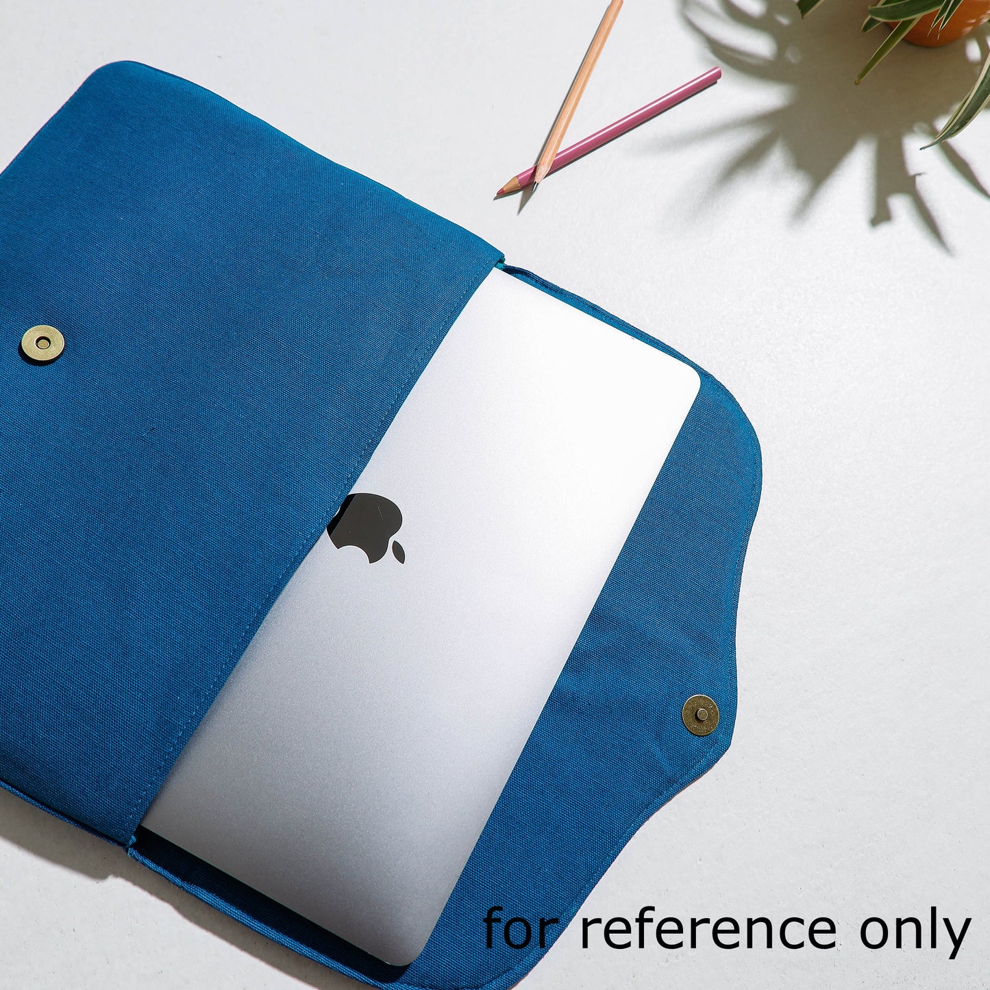 Aari Hand Embroidery Cotton Duck IPad Sleeve