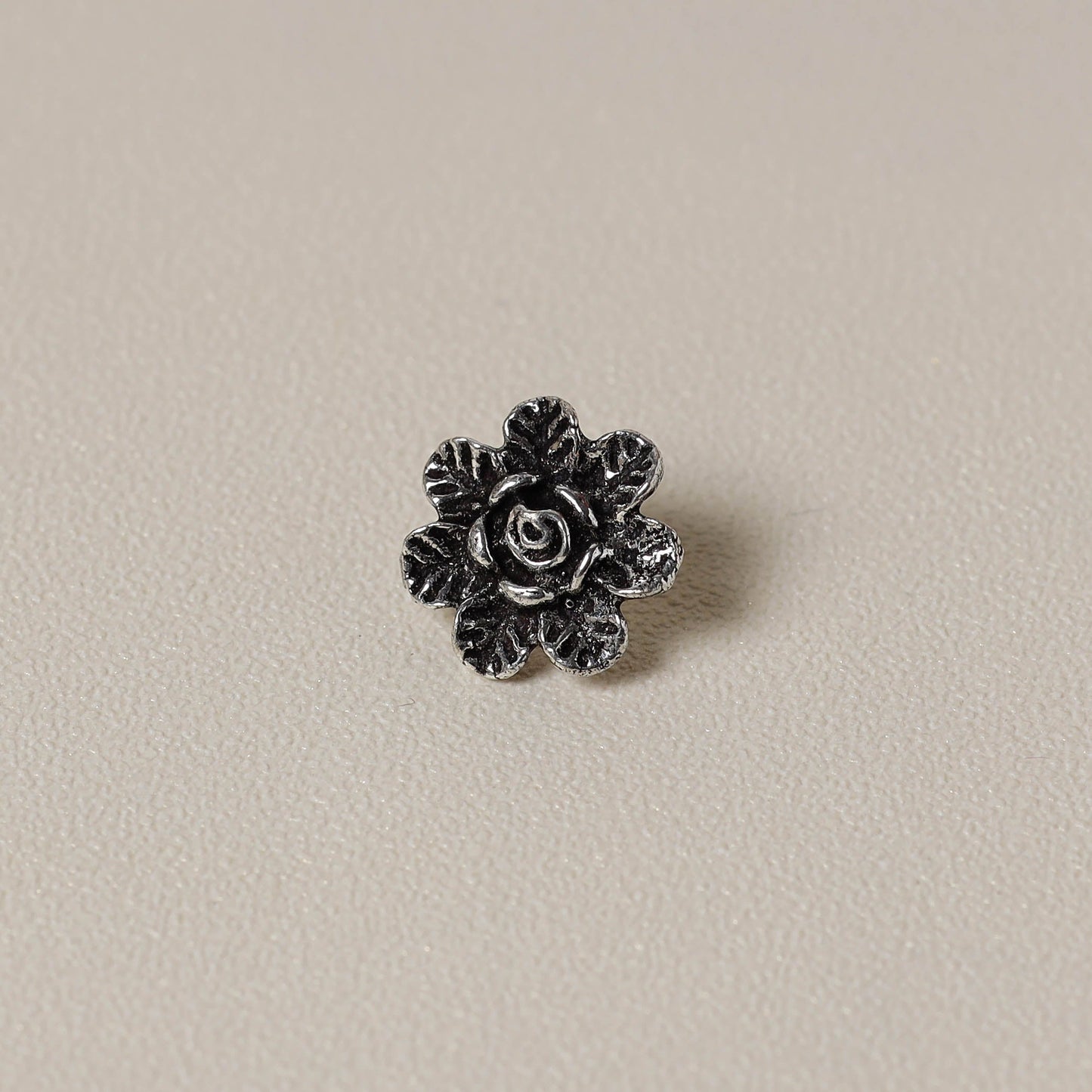 Antique Silver Finish Oxidised Brass Base Nosepin