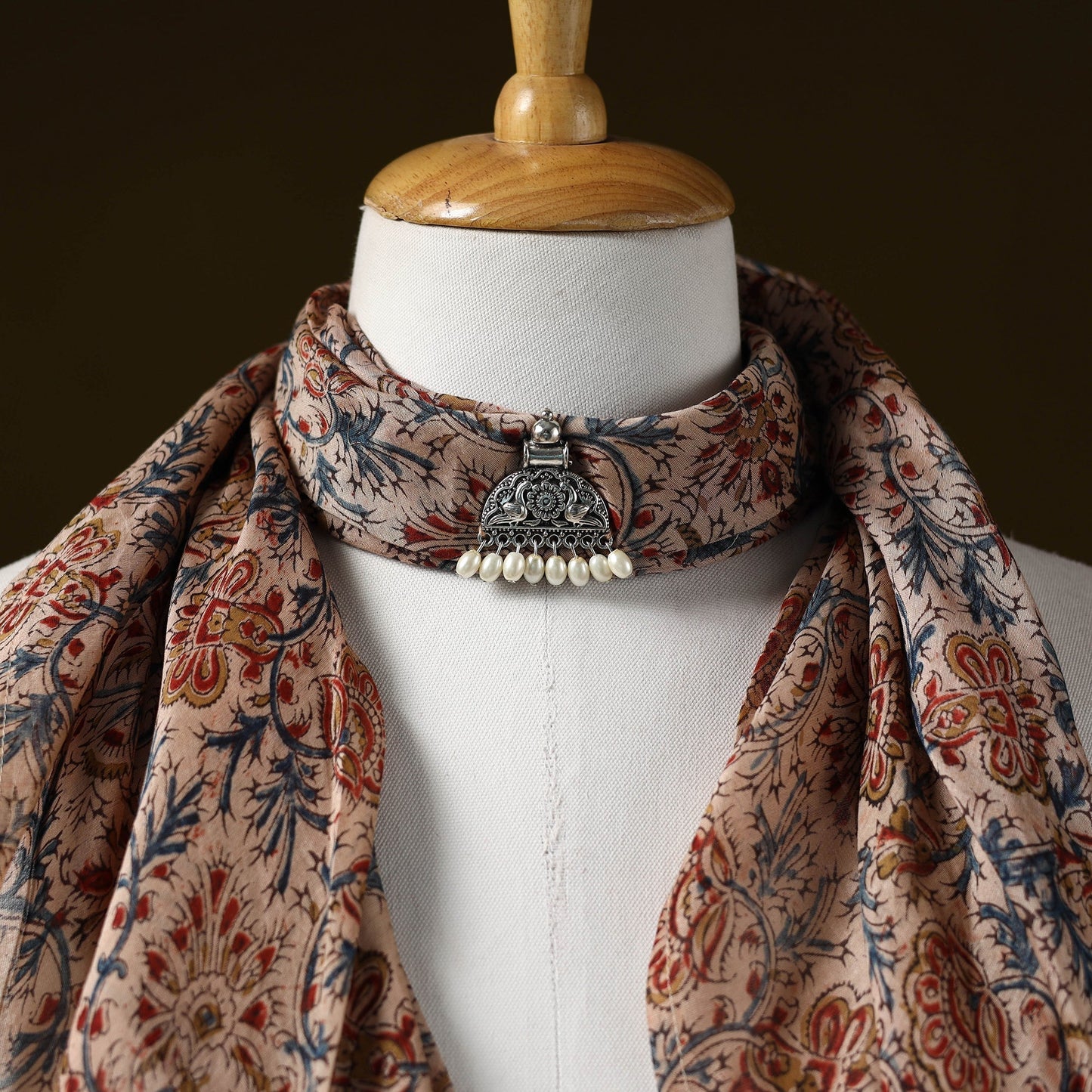 Kalamkari chanderi silk pendant necklace scarf 09