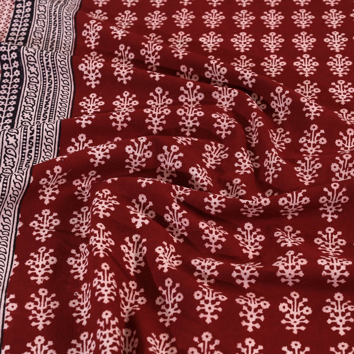 Buy Bagh Block Printed Cotton Bedcover Online l iTokri.com