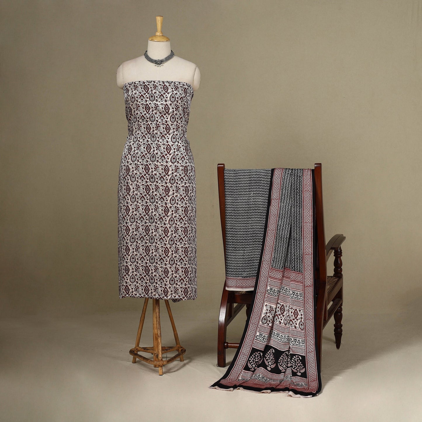 White - 3pc Modal Silk Unstitched Bagh Print Suit Material Set