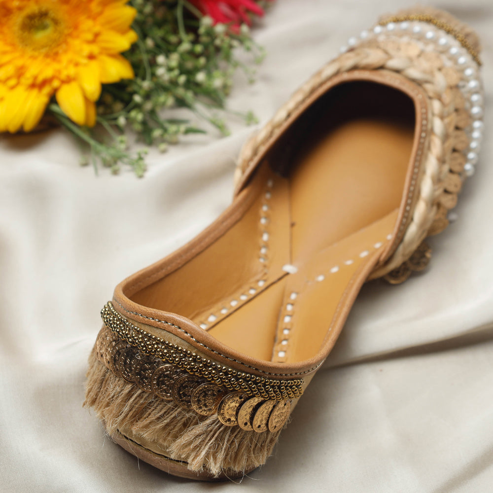 Beige Handstitched Embroidered Jutti