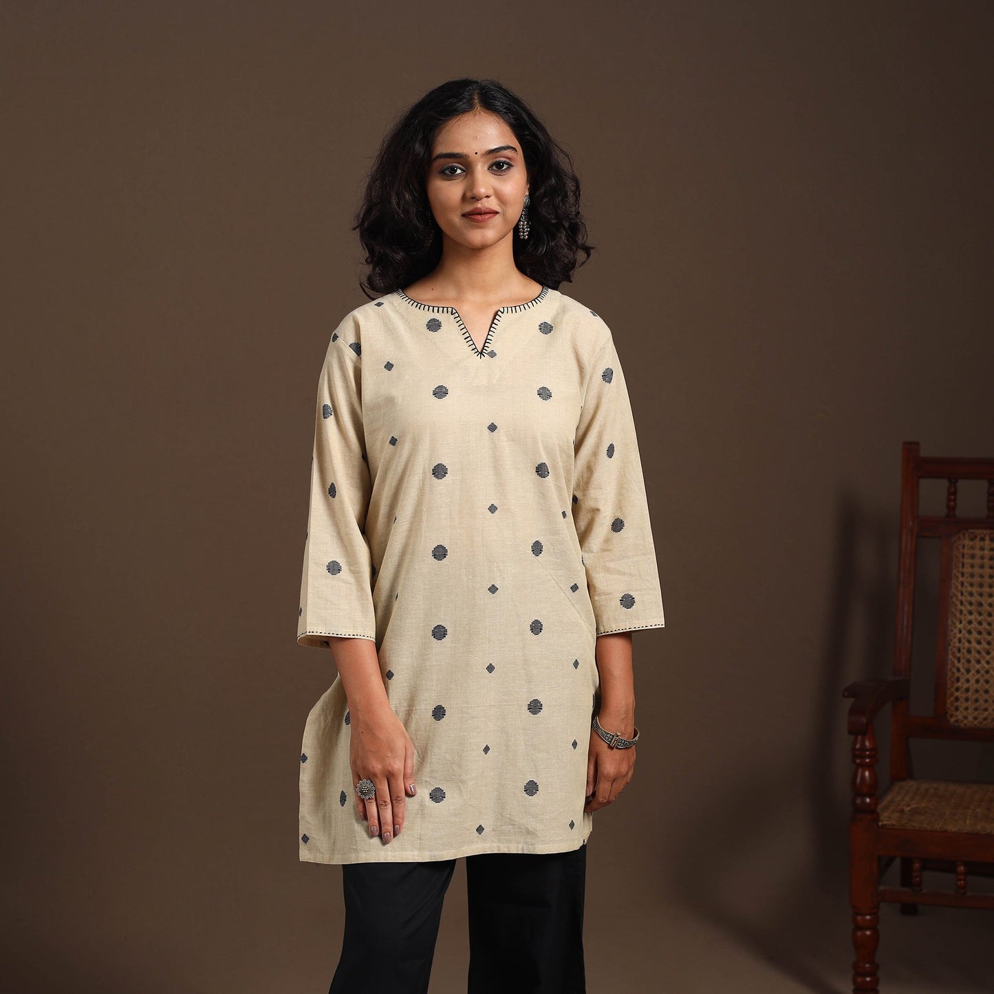 Beige - cotton short jacquard kurta with hand embroidery 02